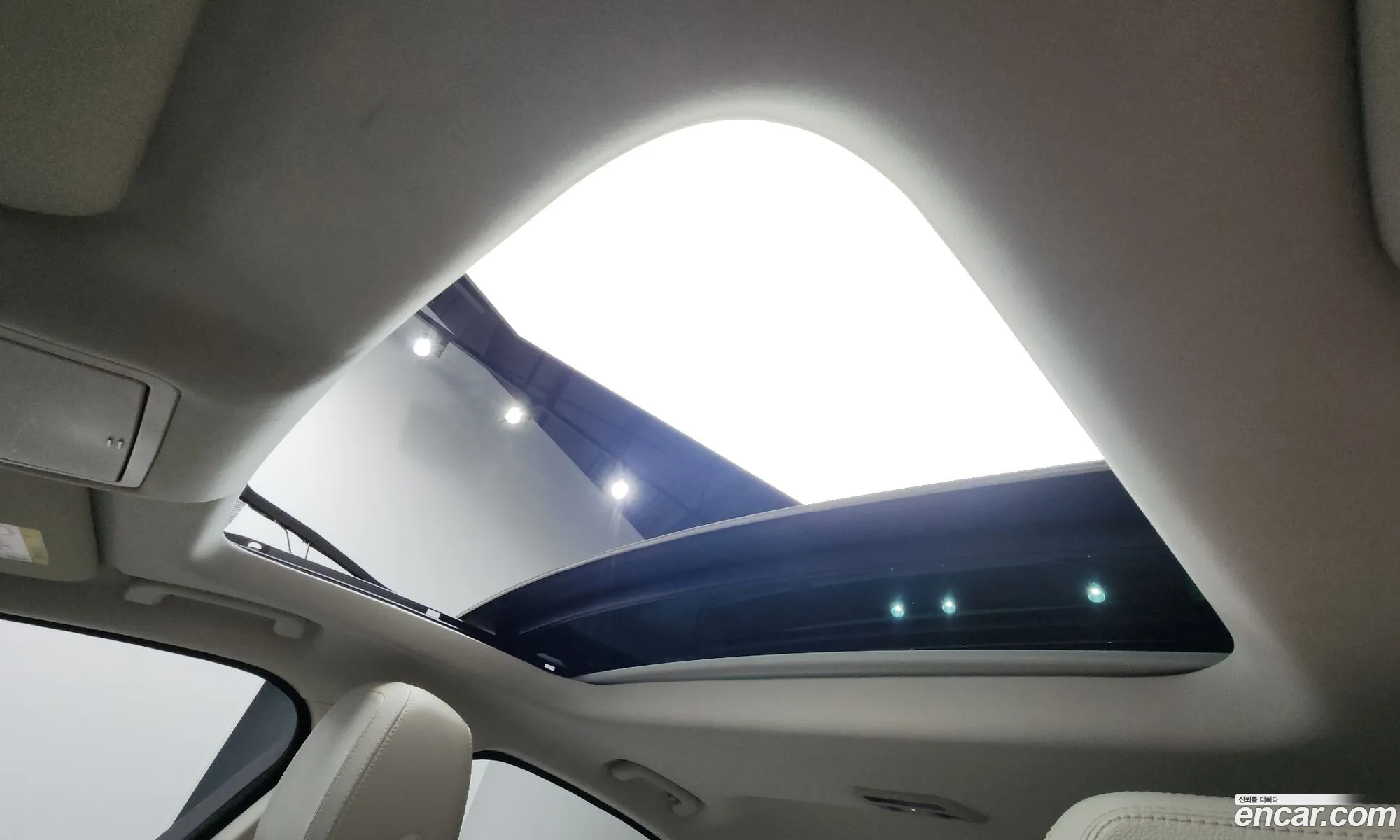 Jaguar XE 2015 — 19