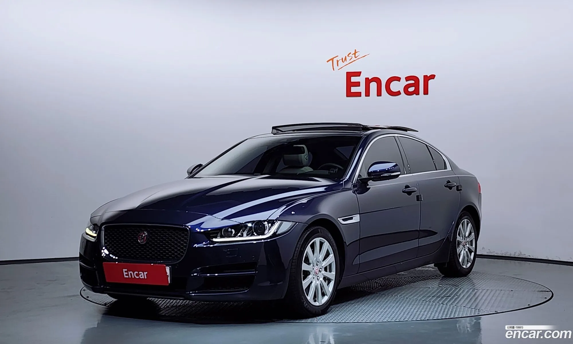 Jaguar XE 2015 — 3