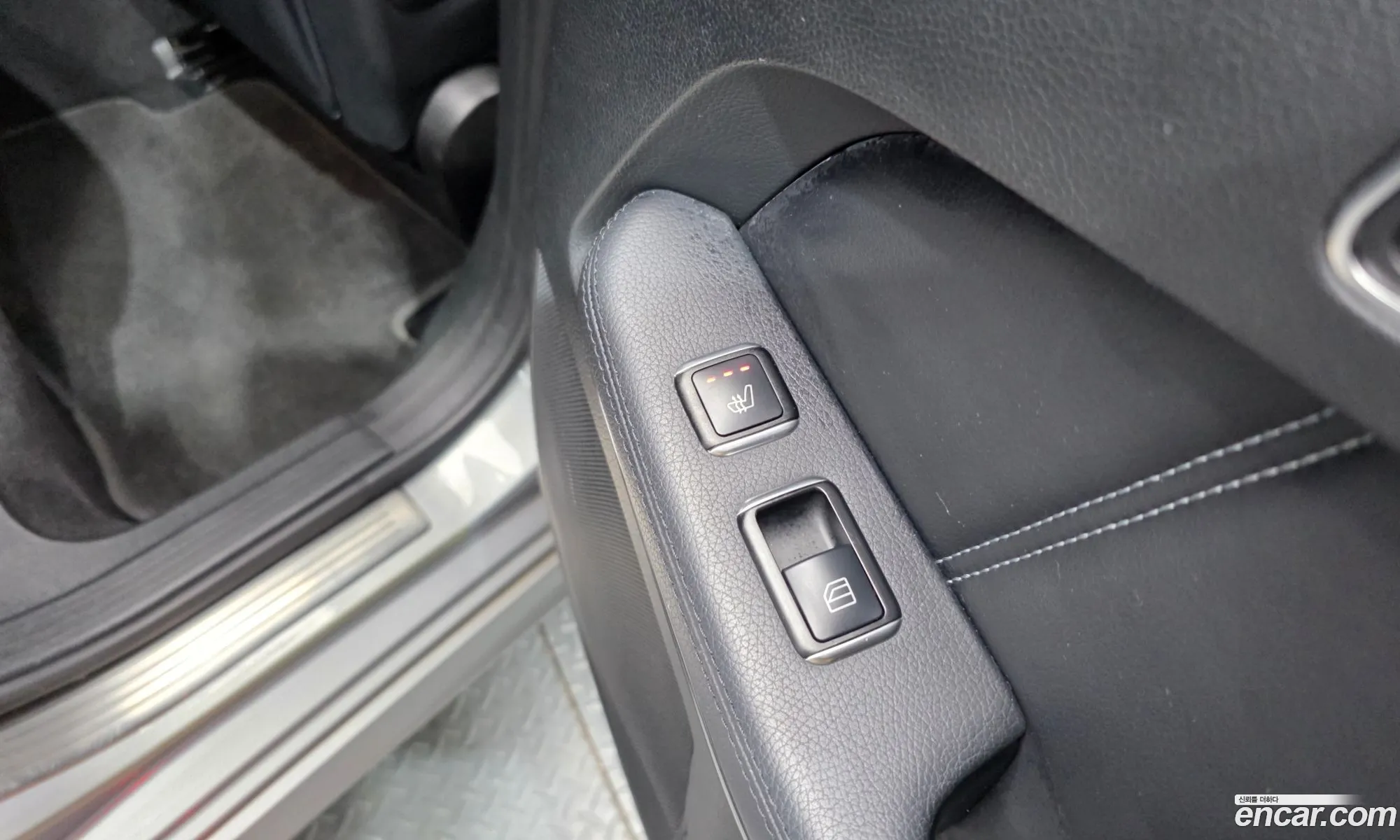 Mercedes-Benz E-Class W212 2014 WDDHF8CB3EB002226 — 19