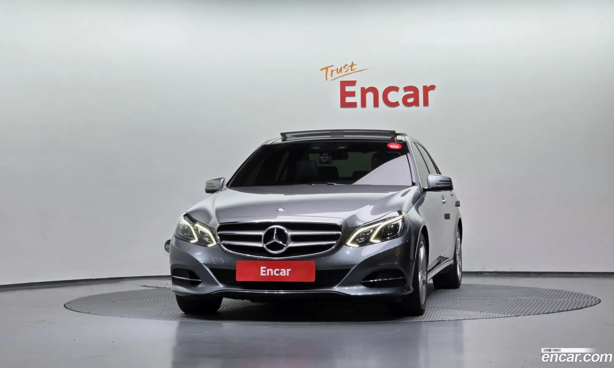 Mercedes-Benz E-Class W212 2014 WDDHF8CB3EB002226 — 17