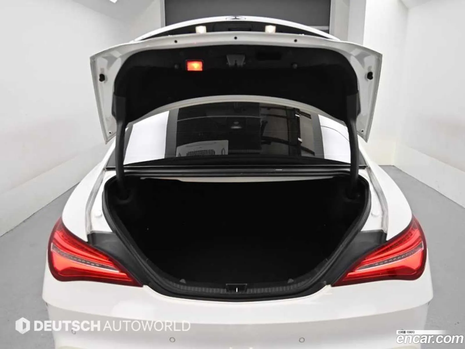 Mercedes-Benz CLA-Class C117 2018 — 16
