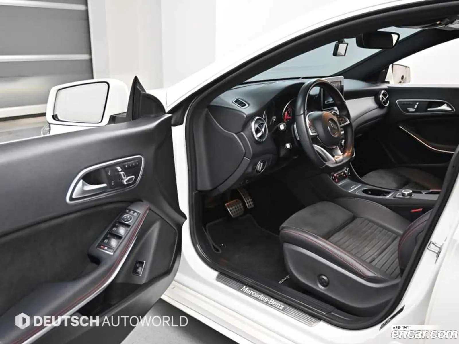 Mercedes-Benz CLA-Class C117 2018 — 15