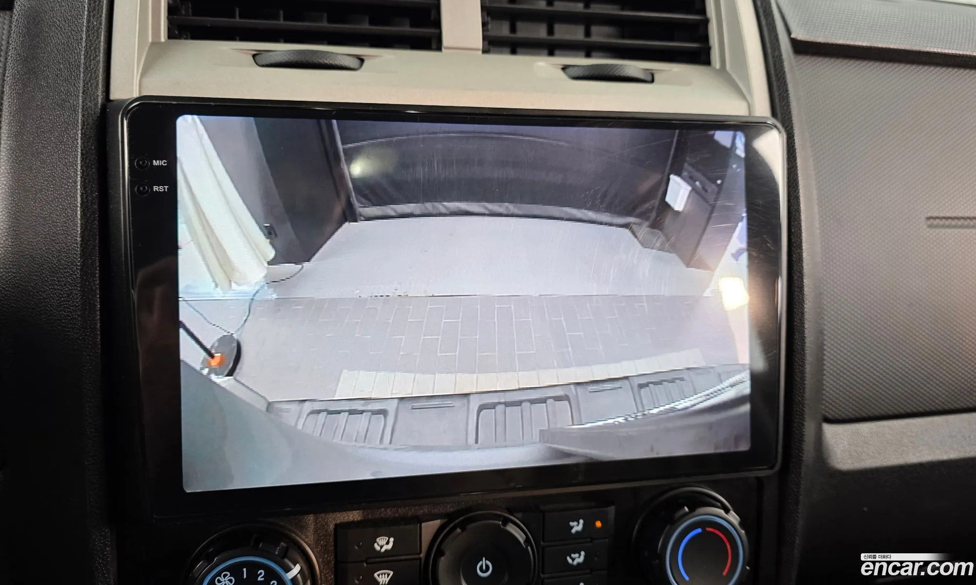 Ford Escape 2011 — 3