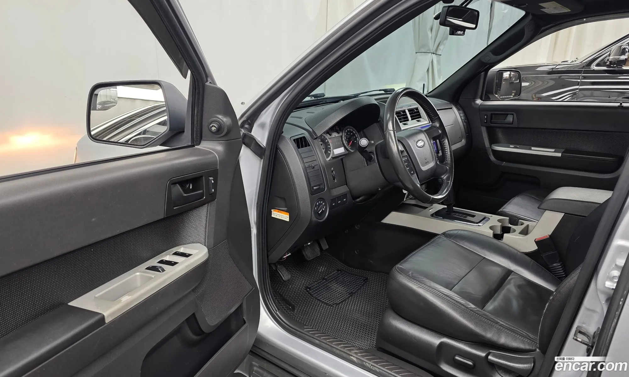 Ford Escape 2011 — 12