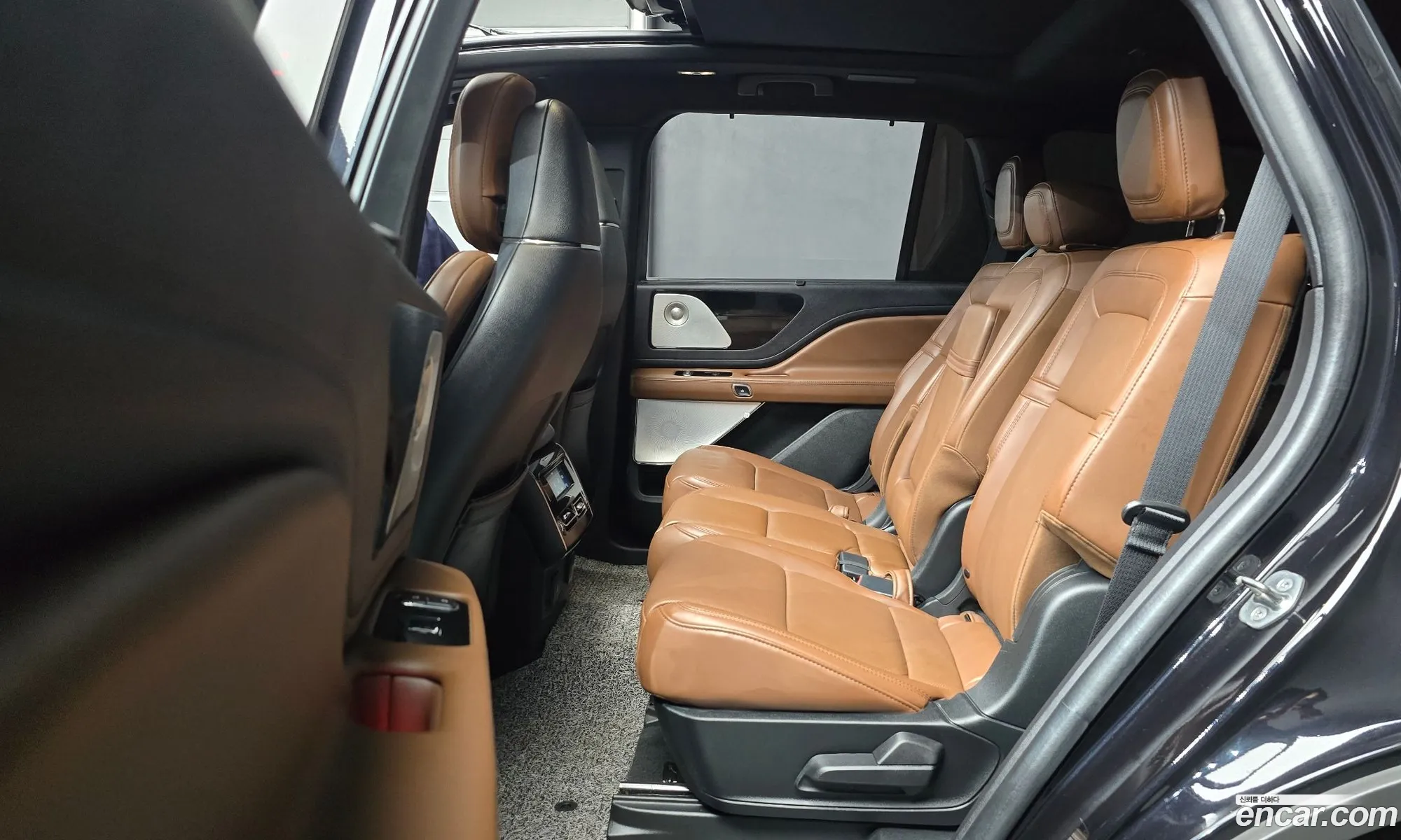 Lincoln Aviator 2022 5LM5J7XC1NGL16557 — 14