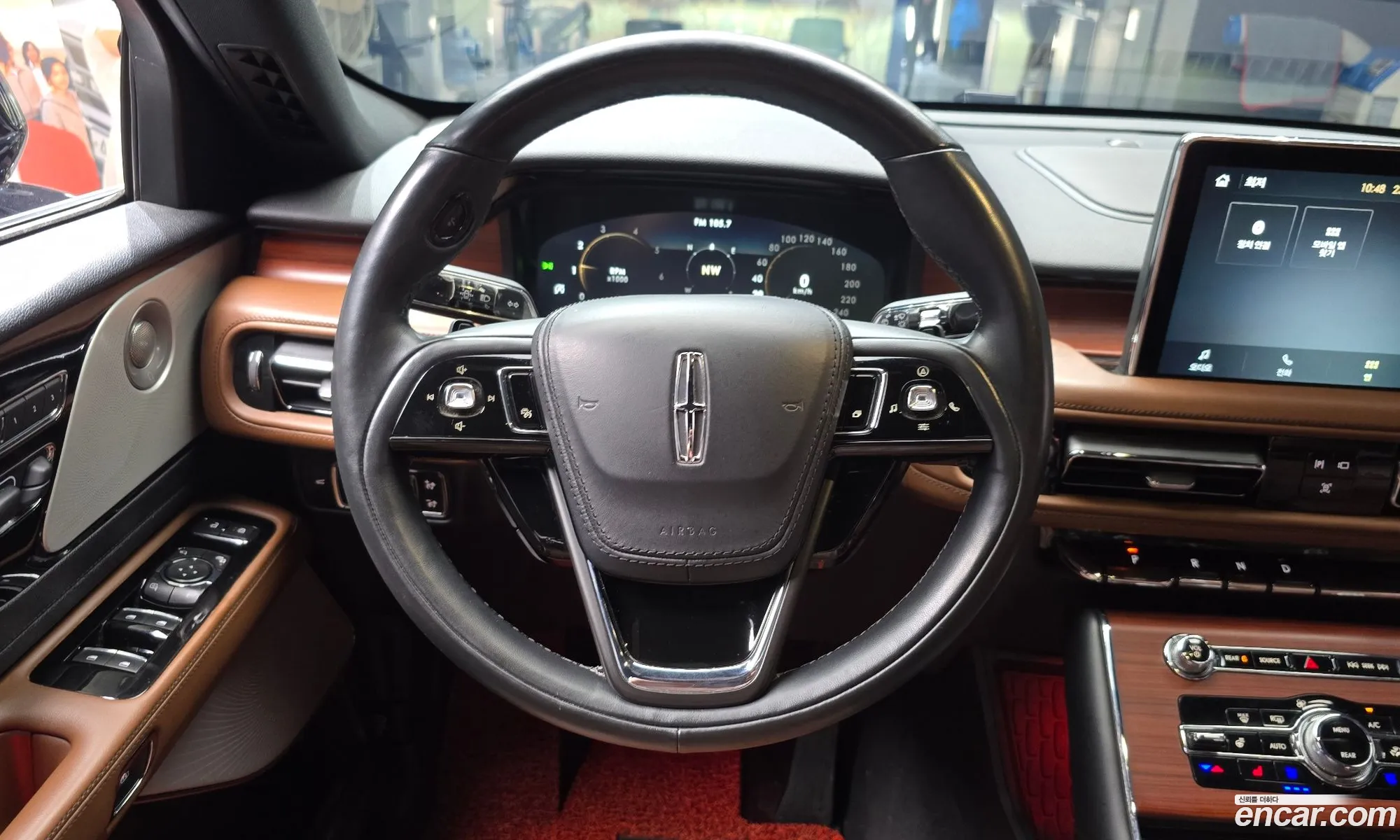 Lincoln Aviator 2022 5LM5J7XC1NGL16557 — 31