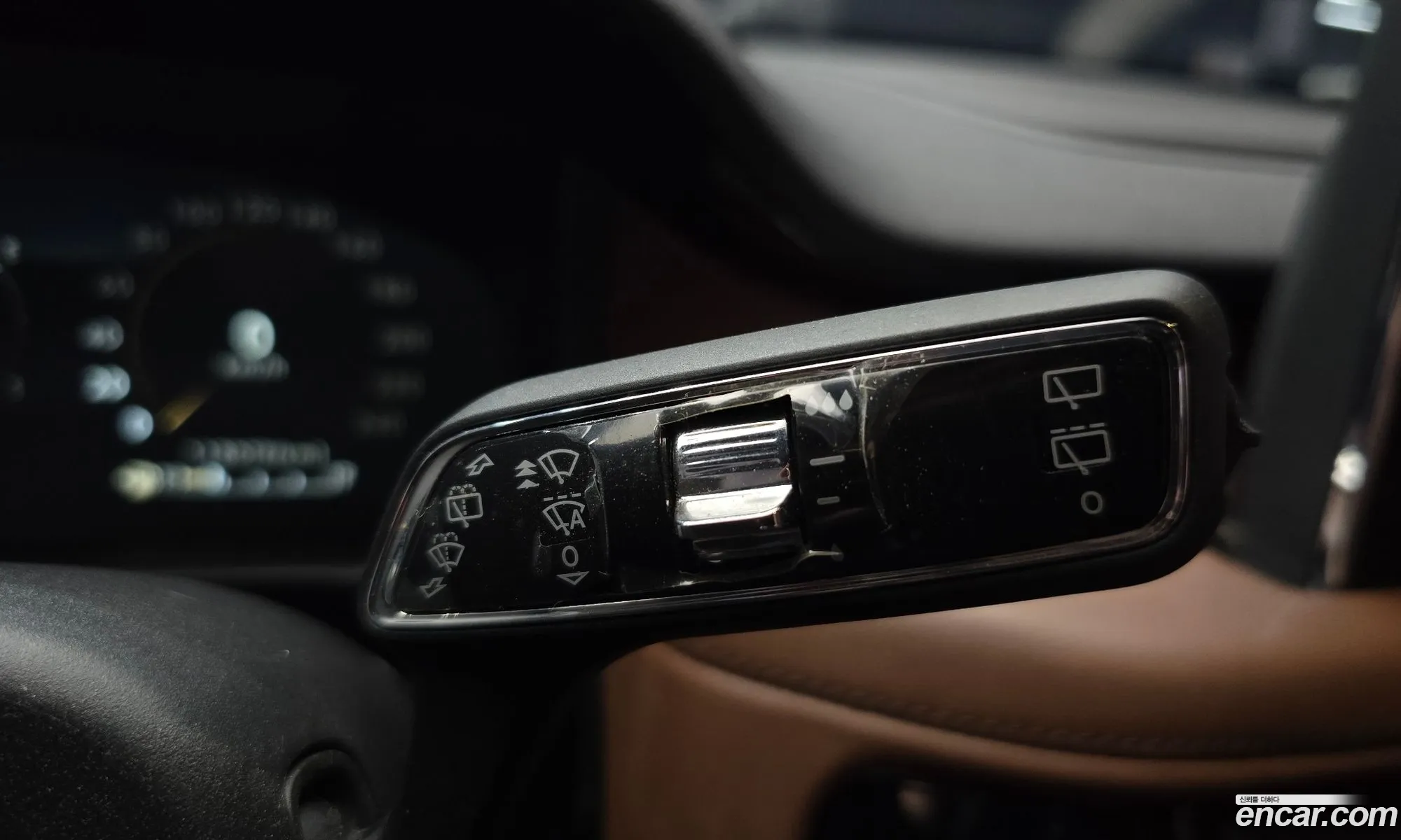 Lincoln Aviator 2022 5LM5J7XC1NGL16557 — 18