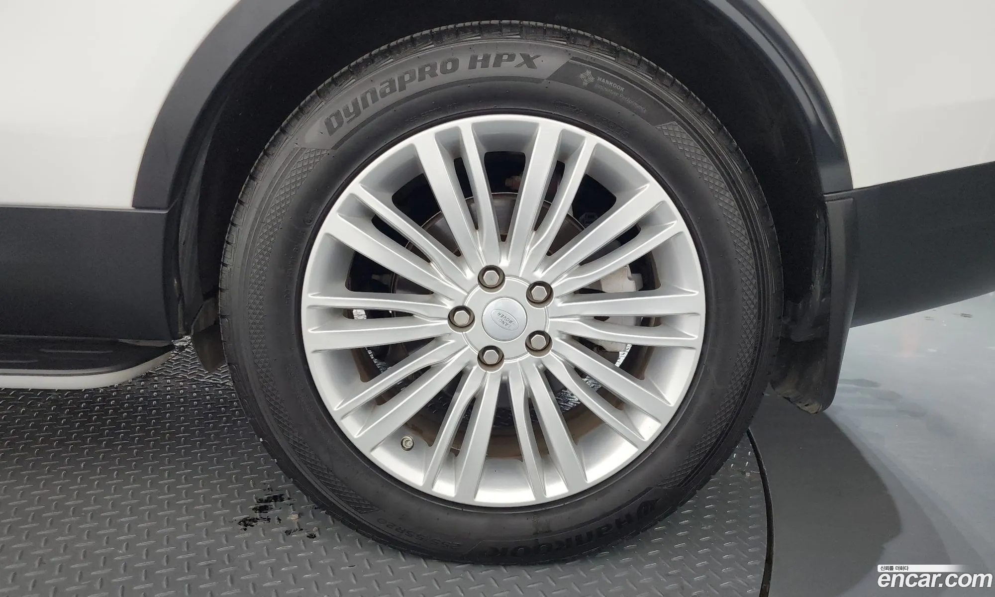 Land Rover Discovery 5 2018 SALRA2BK111111111 — 14