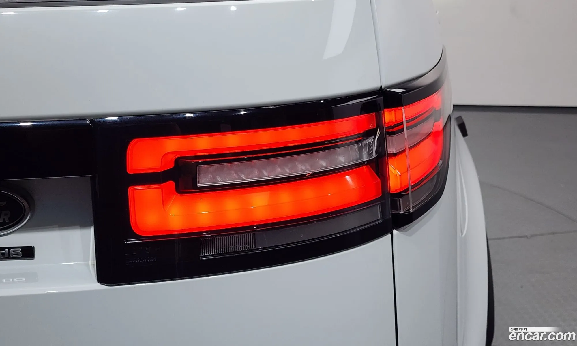 Land Rover Discovery 5 2018 SALRA2BK111111111 — 7