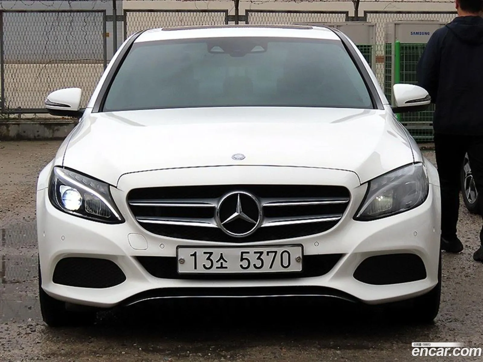 Mercedes-Benz C-Class W205 2017 — 17
