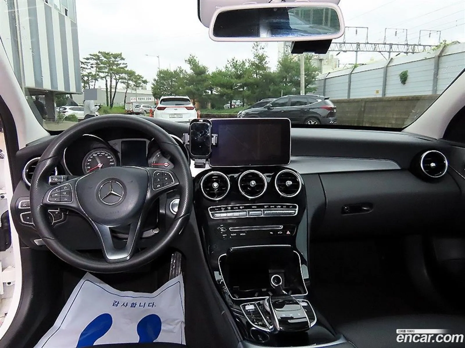 Mercedes-Benz C-Class W205 2017 — 18