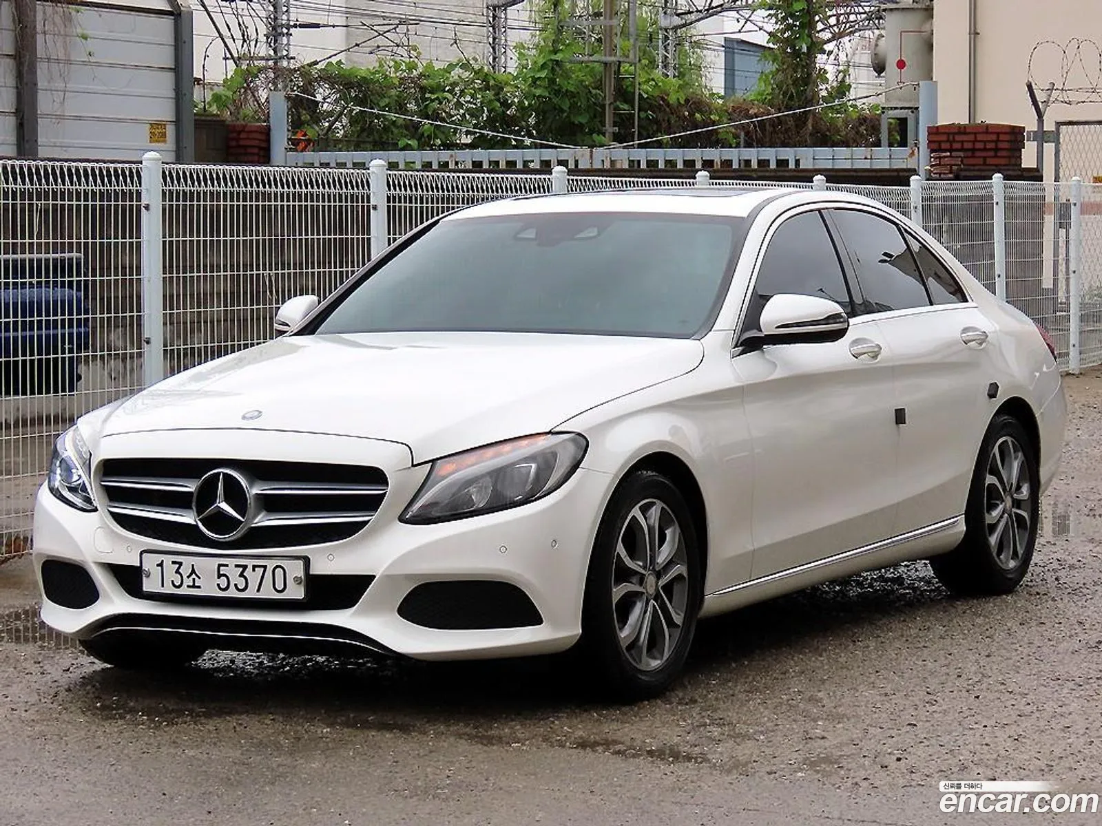 Mercedes-Benz C-Class W205 2017 — 12