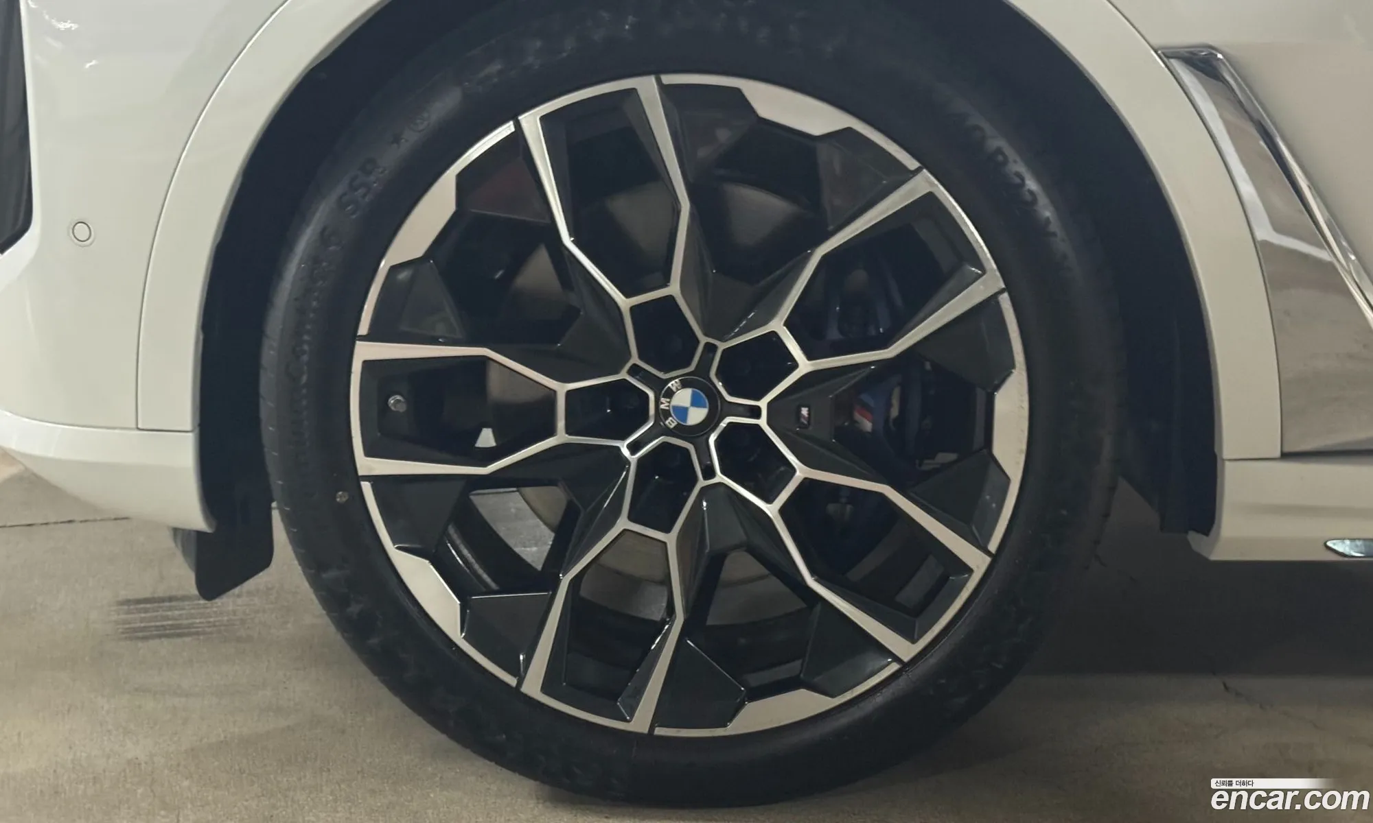 BMW X7 2025 — 12