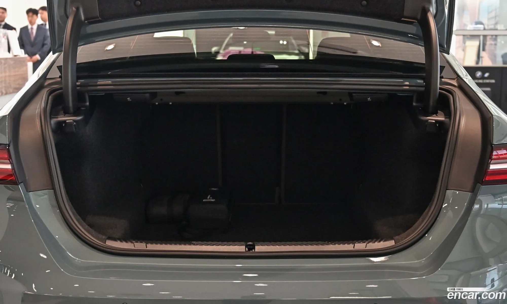 BMW 5 Series 2025 — 6