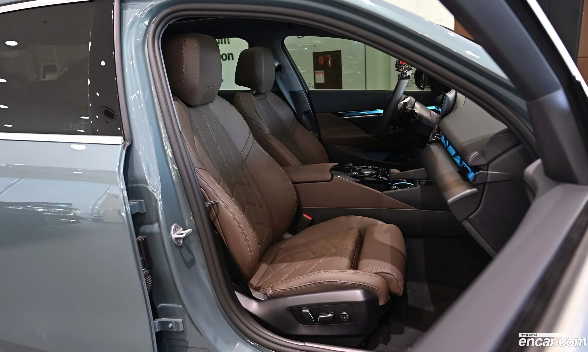 BMW 5 Series 2025 — 14