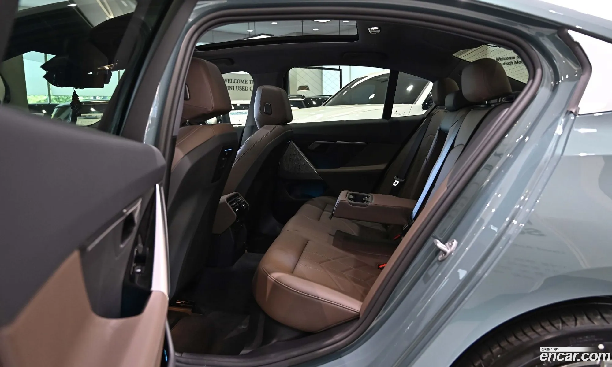 BMW 5 Series 2025 — 5