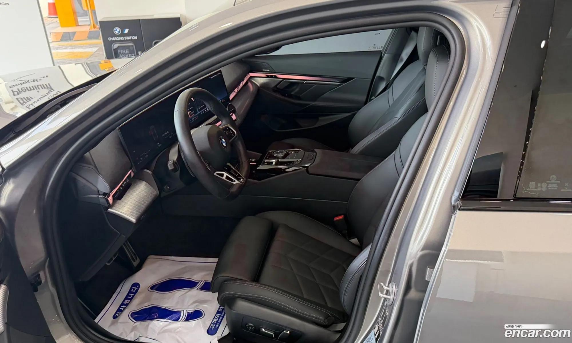 BMW 5 Series 2025 — 8
