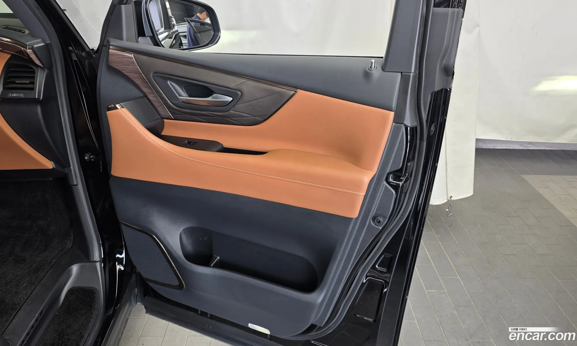 Toyota Alphard 2024 JTNAEACH2R8022783 — 35