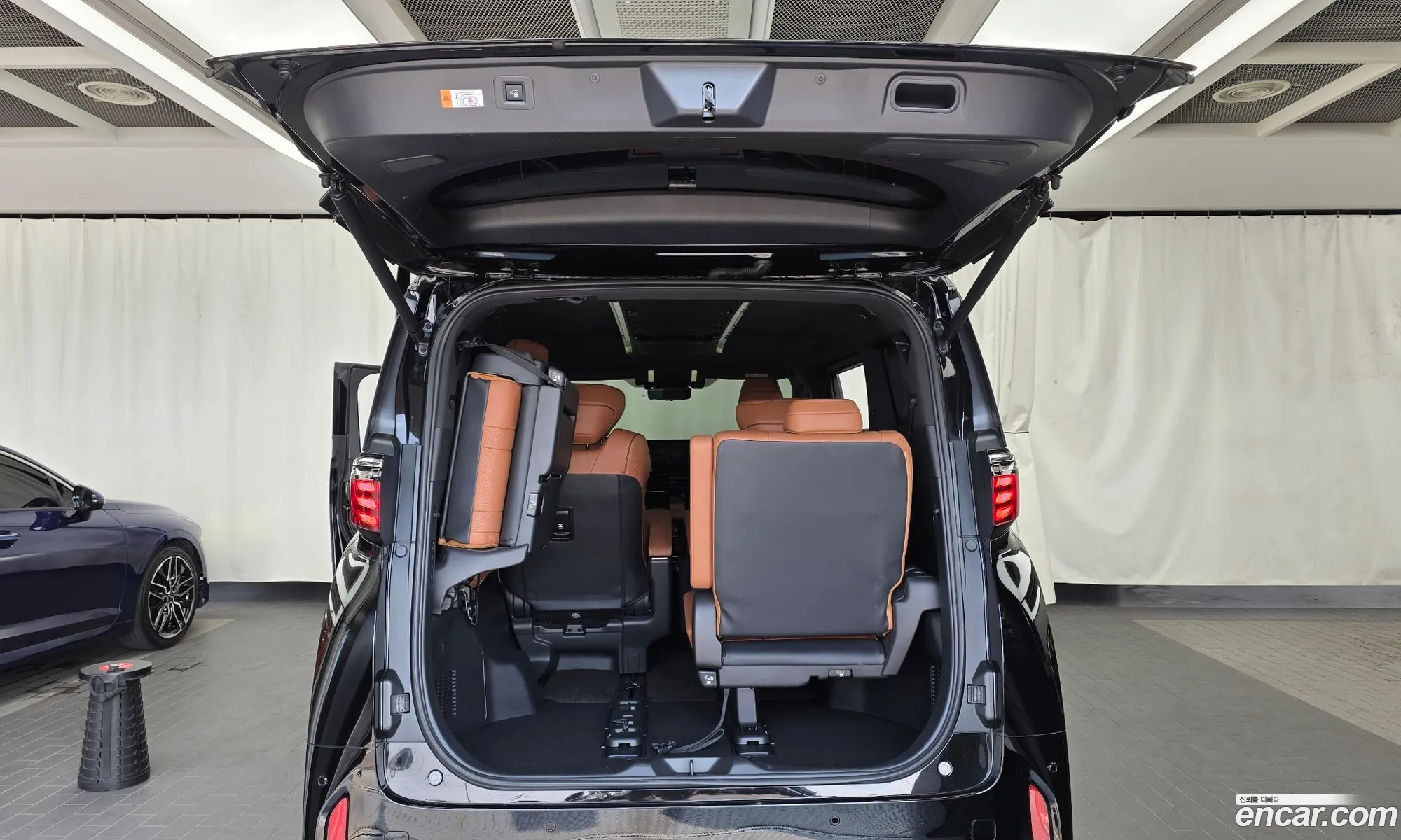Toyota Alphard 2024 JTNAEACH2R8022783 — 32