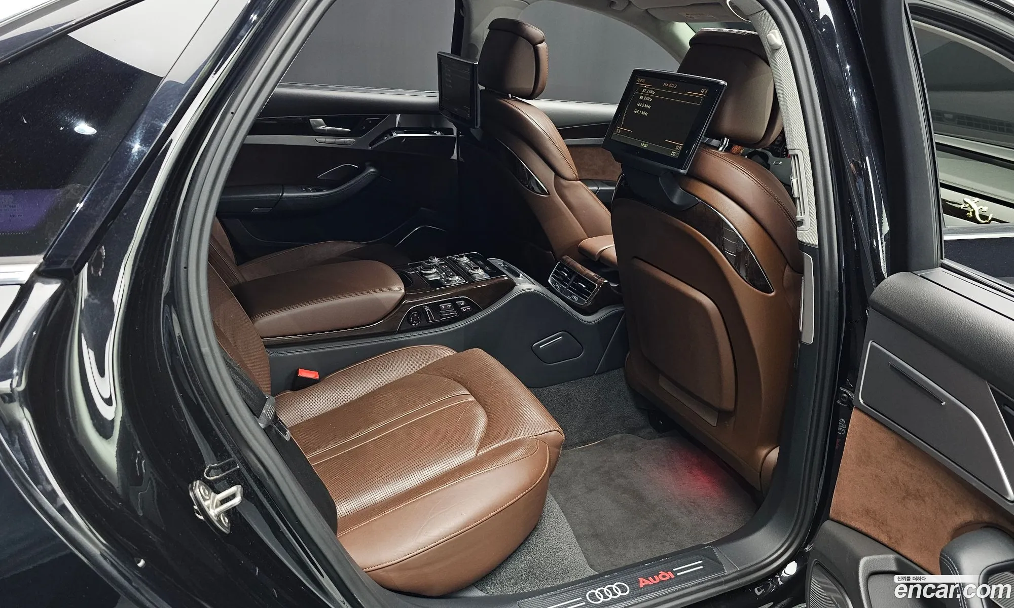 Audi A8 2015 WAUZZZ4H7FN007876 — 5