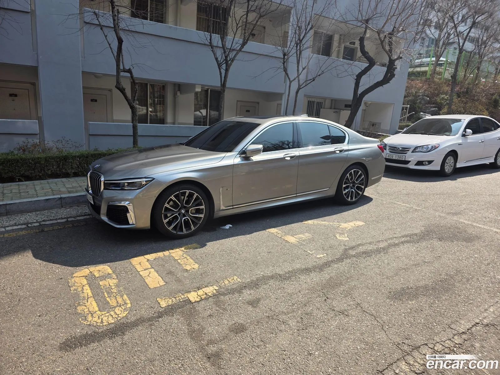 BMW 7 Series 2021 — 8