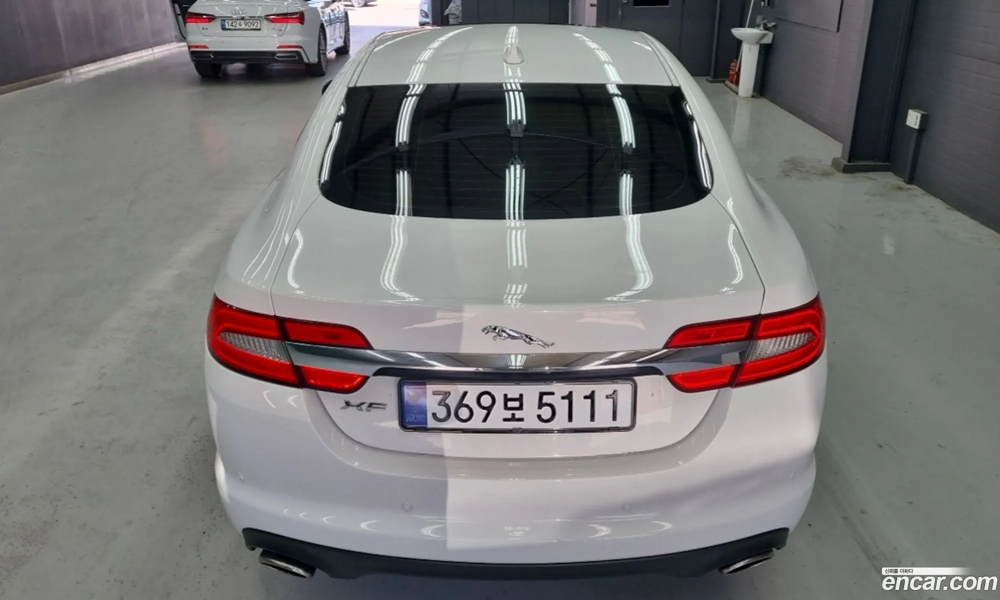 Jaguar XF 2013 — 15