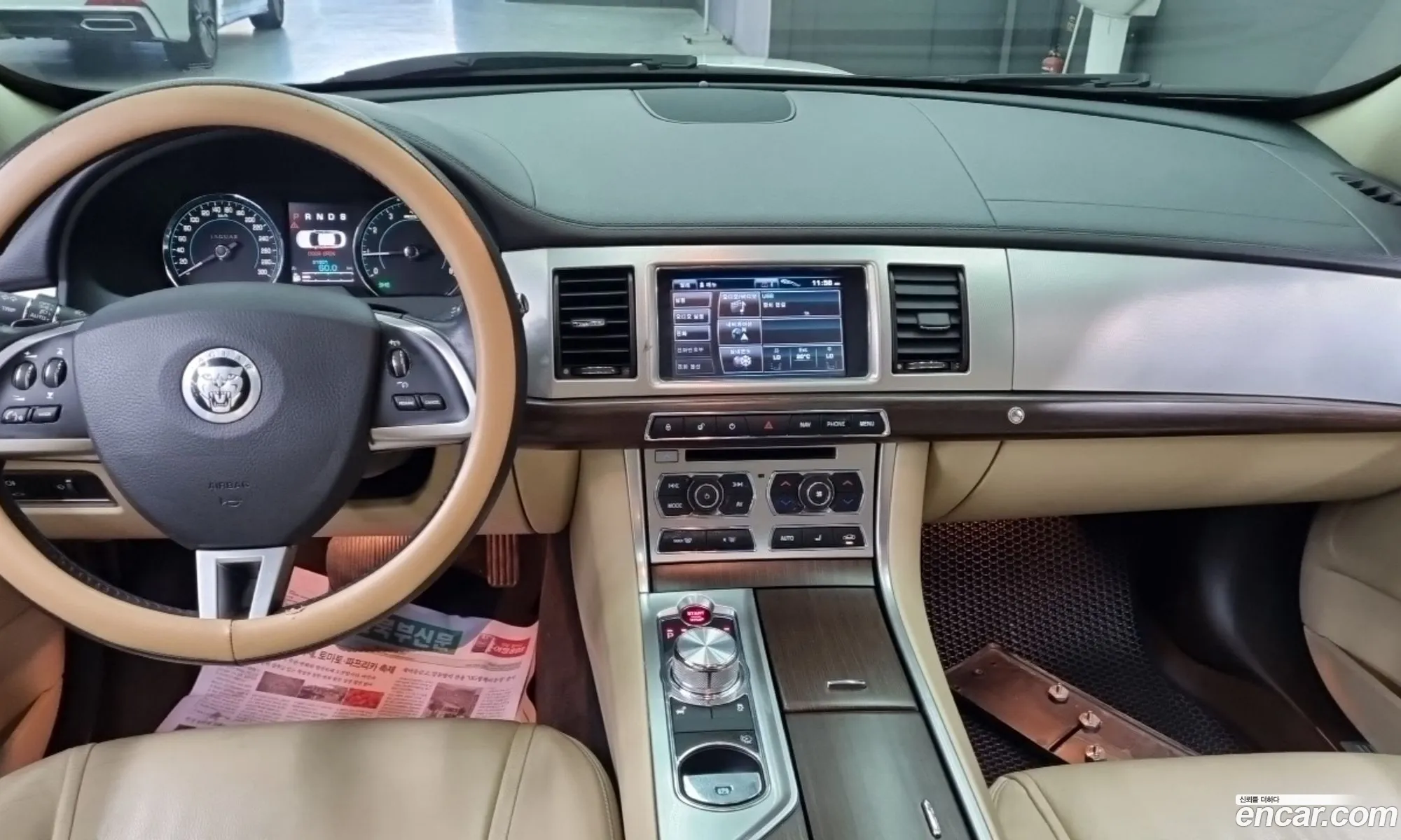 Jaguar XF 2013 — 9