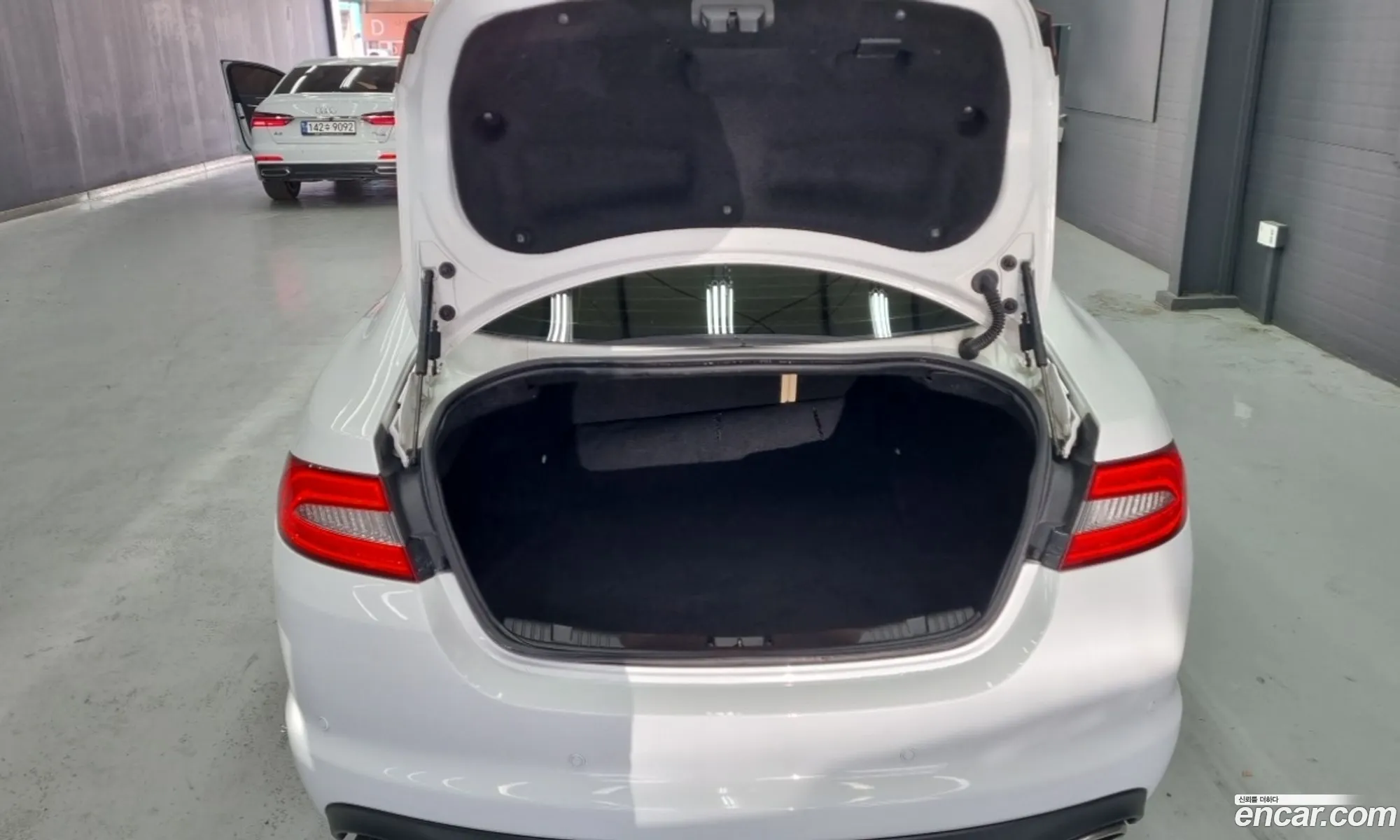Jaguar XF 2013 — 7