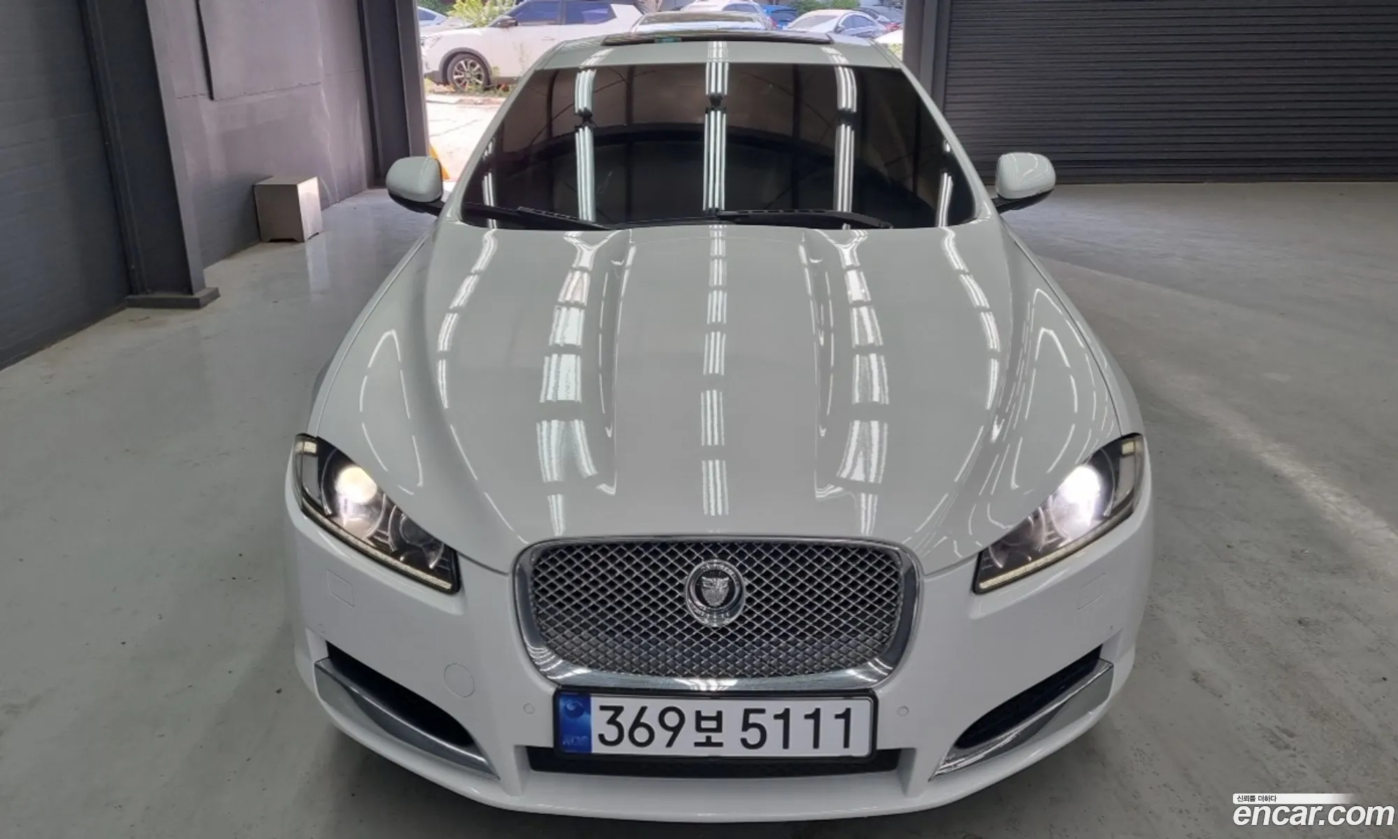Jaguar XF 2013 — 16