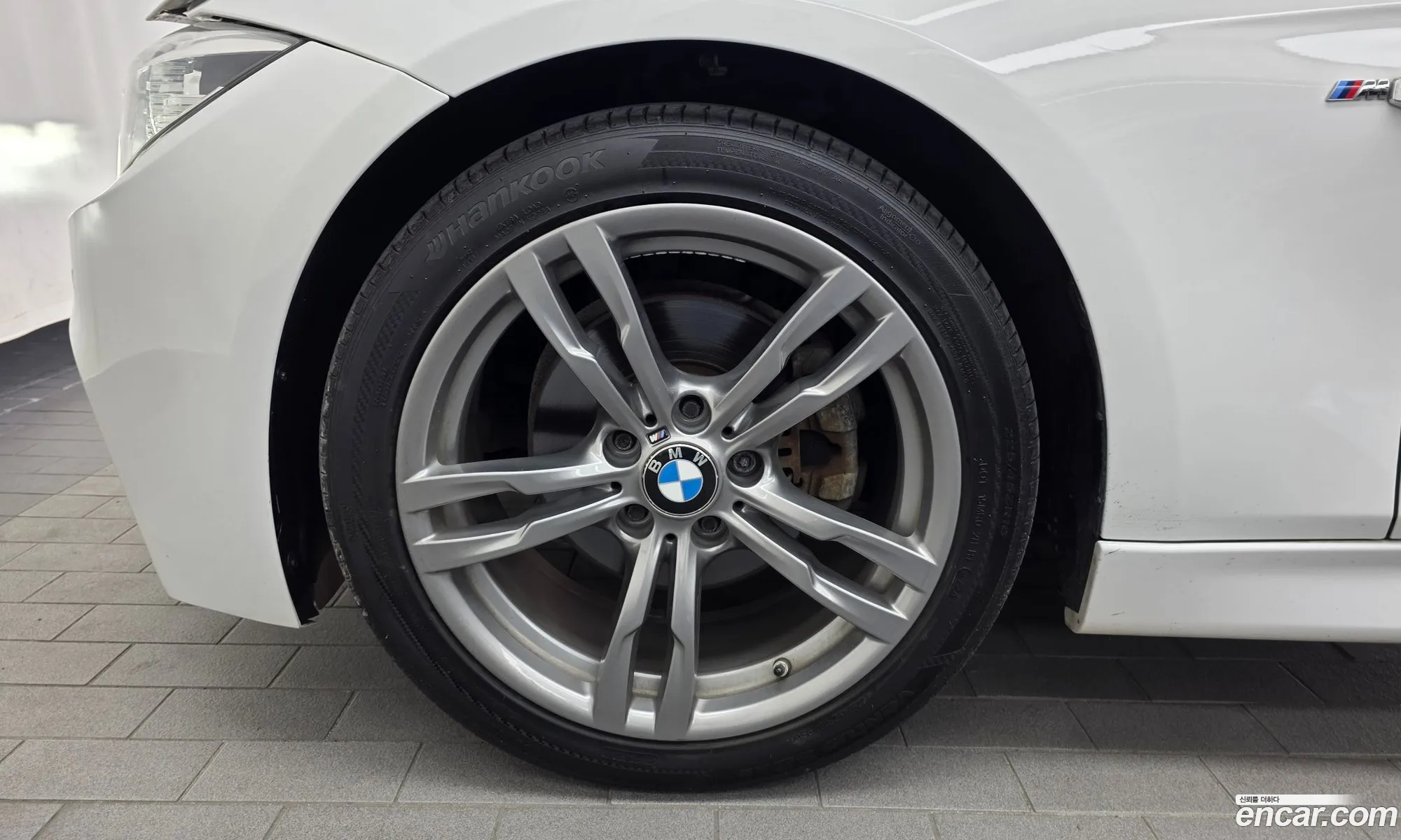 BMW 3 Series 2017 WBA8C5107HK855541 — 2