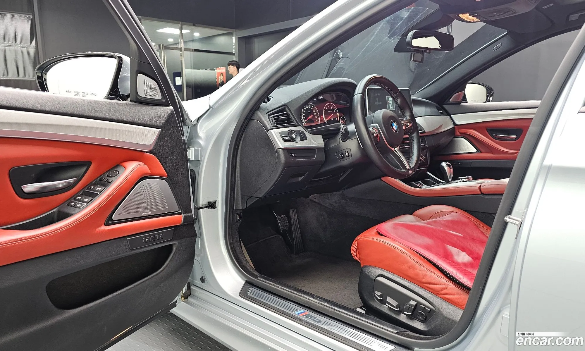 BMW M5 2016 WBSFV9103GGD77580 — 16