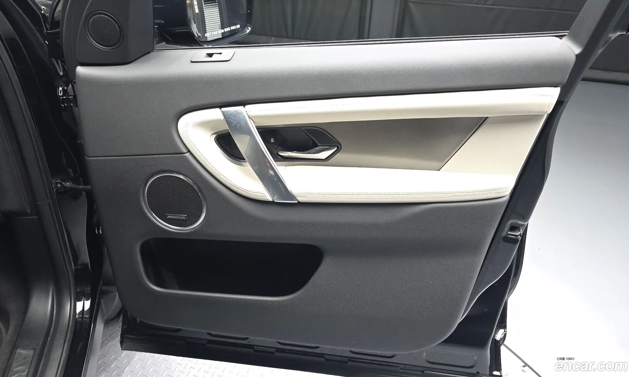 Land Rover Discovery Sport 2025 — 28
