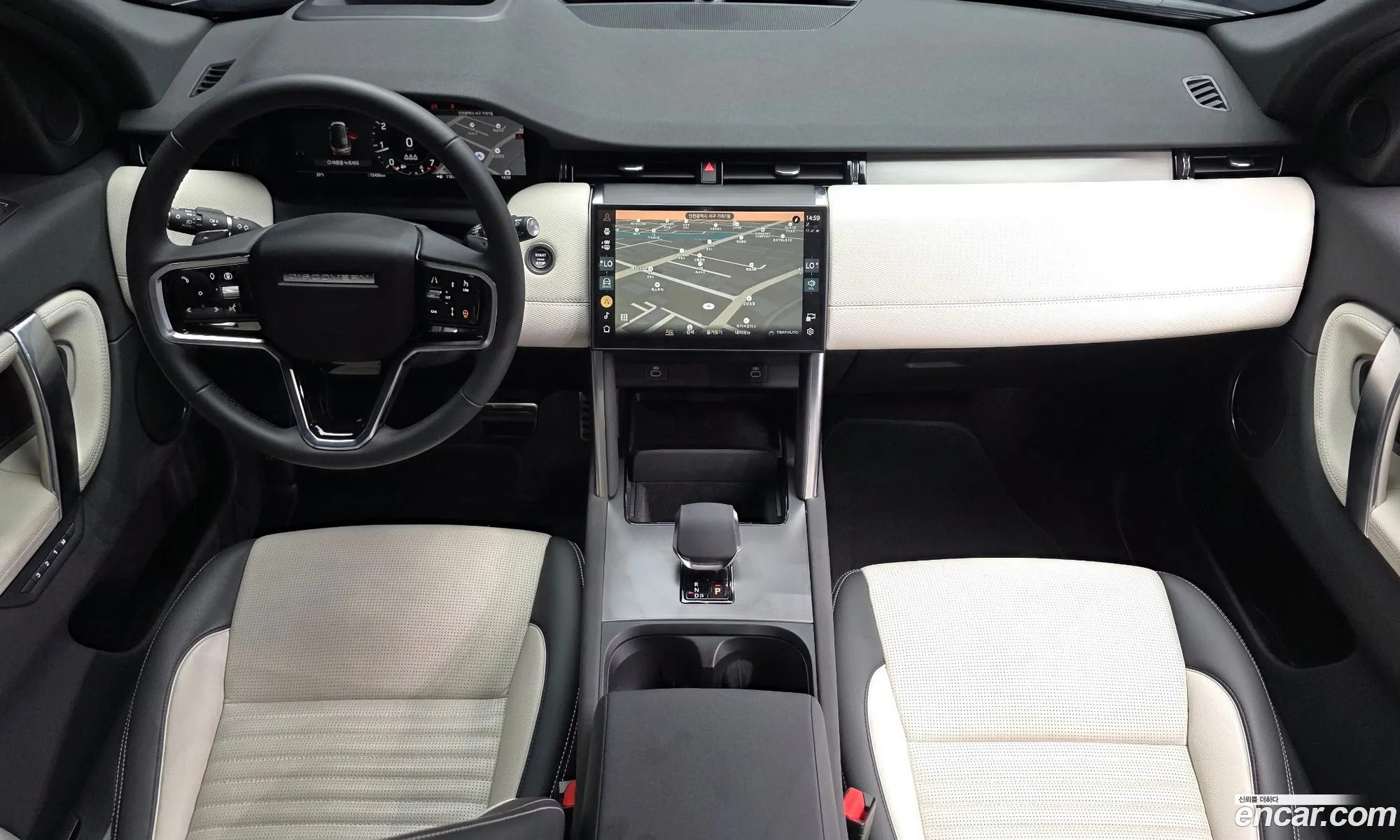 Land Rover Discovery Sport 2025 — 25