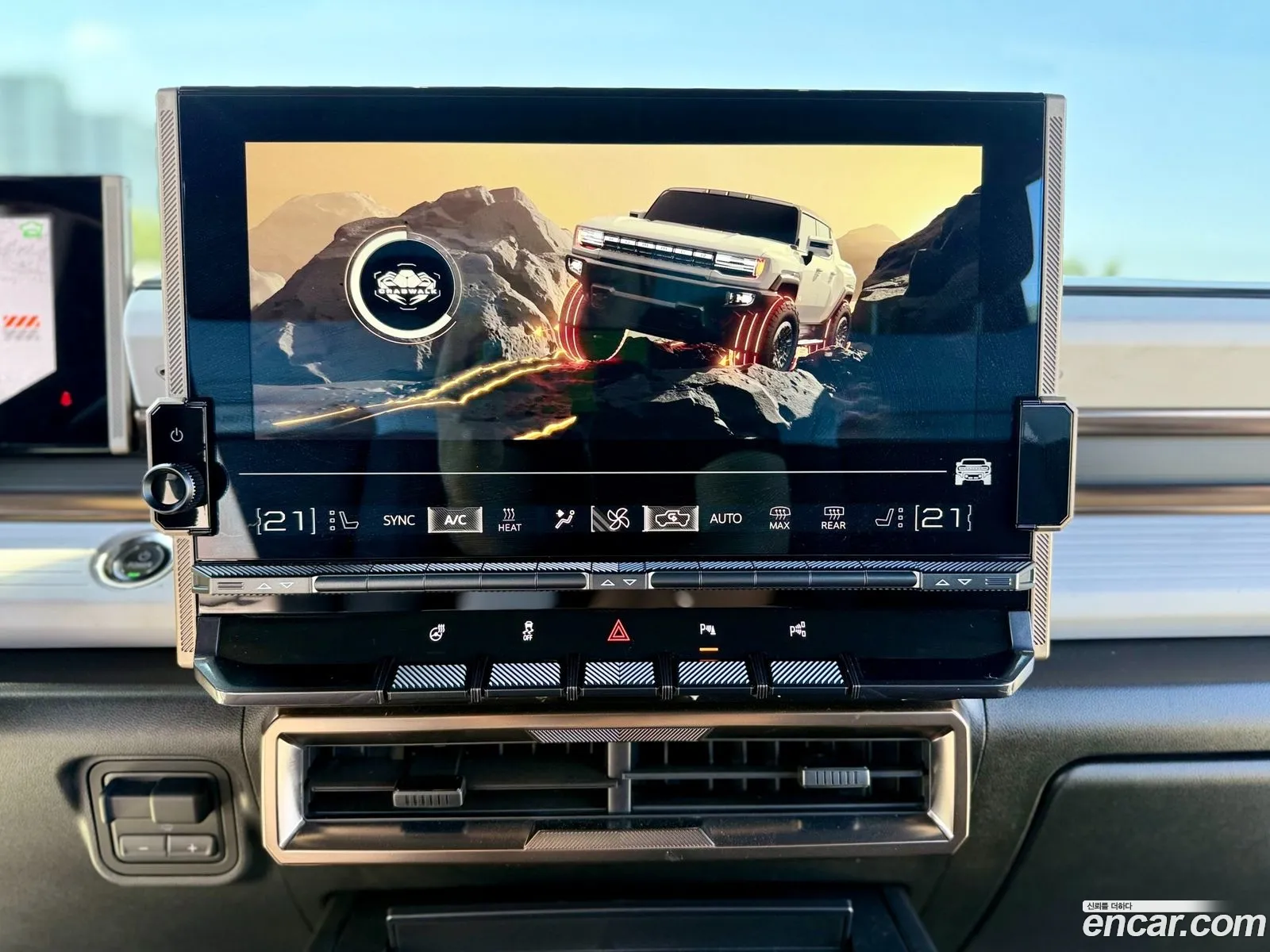 GMC Hummer EV 2024 — 12