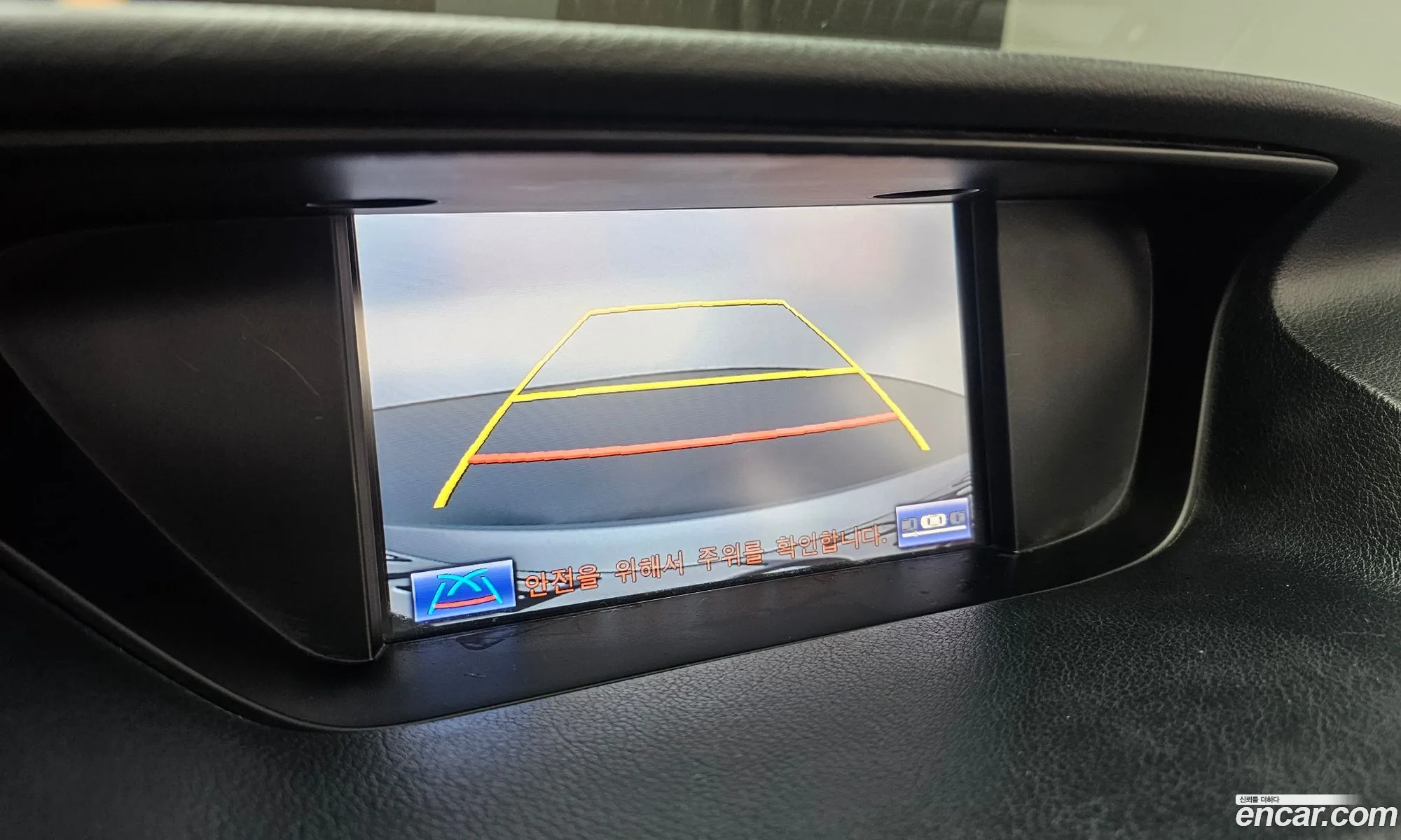 Lexus ES300h 2013 — 19
