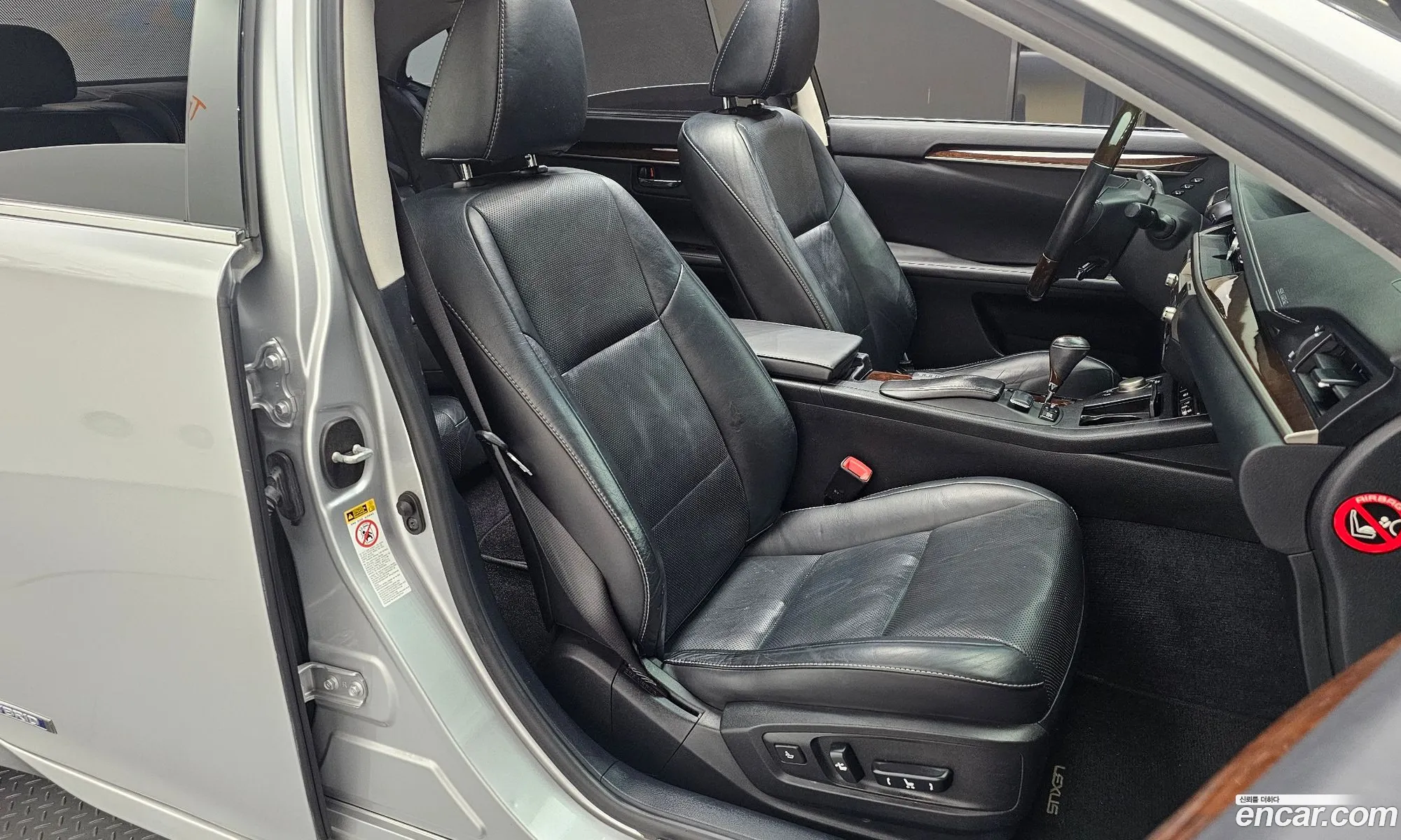 Lexus ES300h 2013 — 13