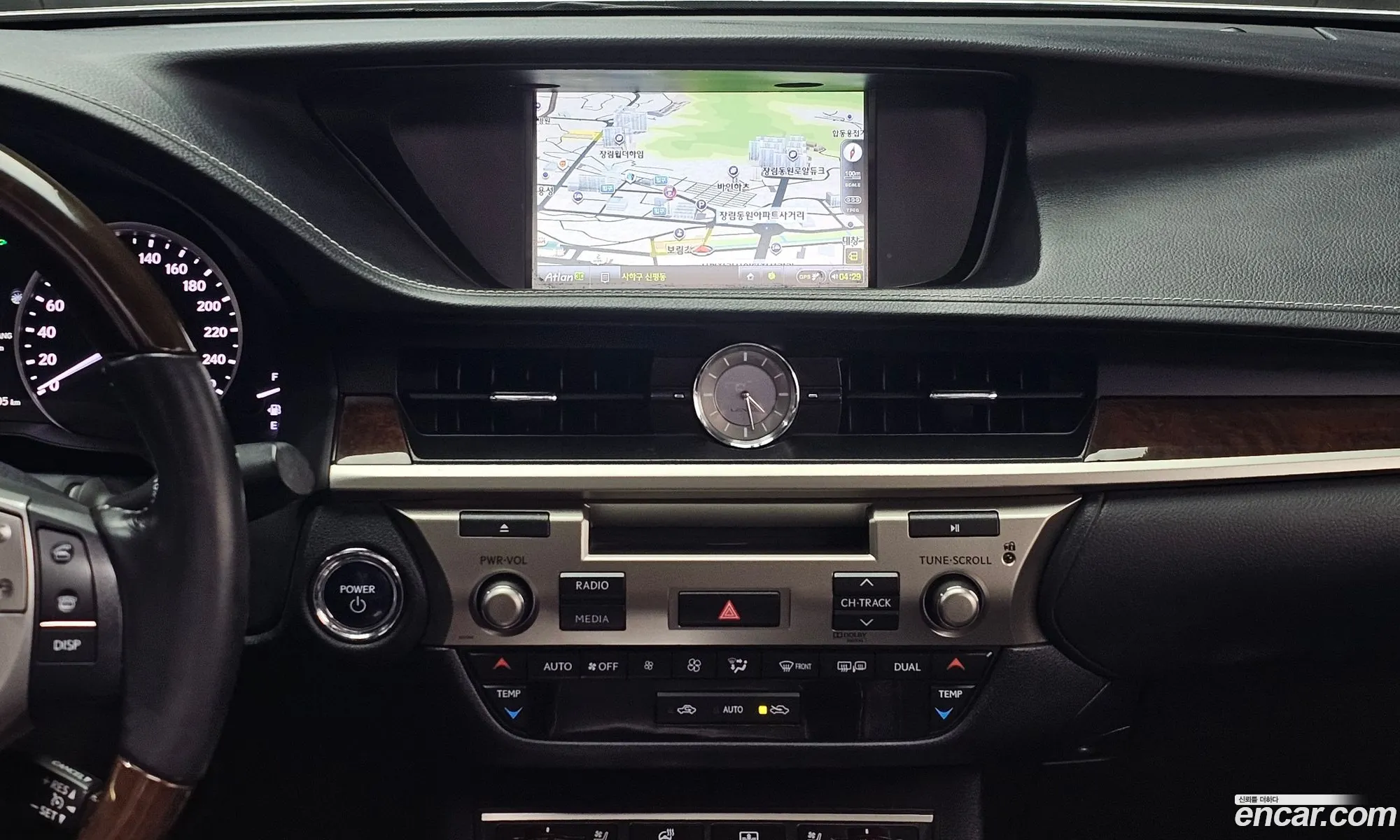 Lexus ES300h 2013 — 10