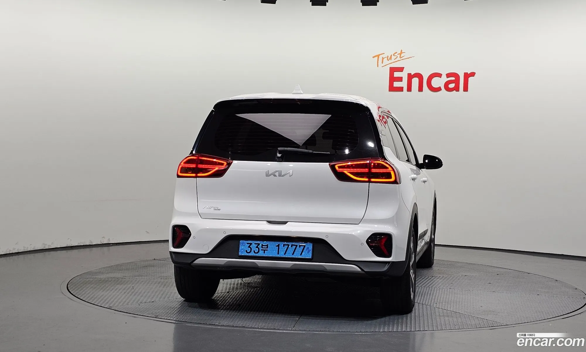 Kia Niro Plus 2022 — 3