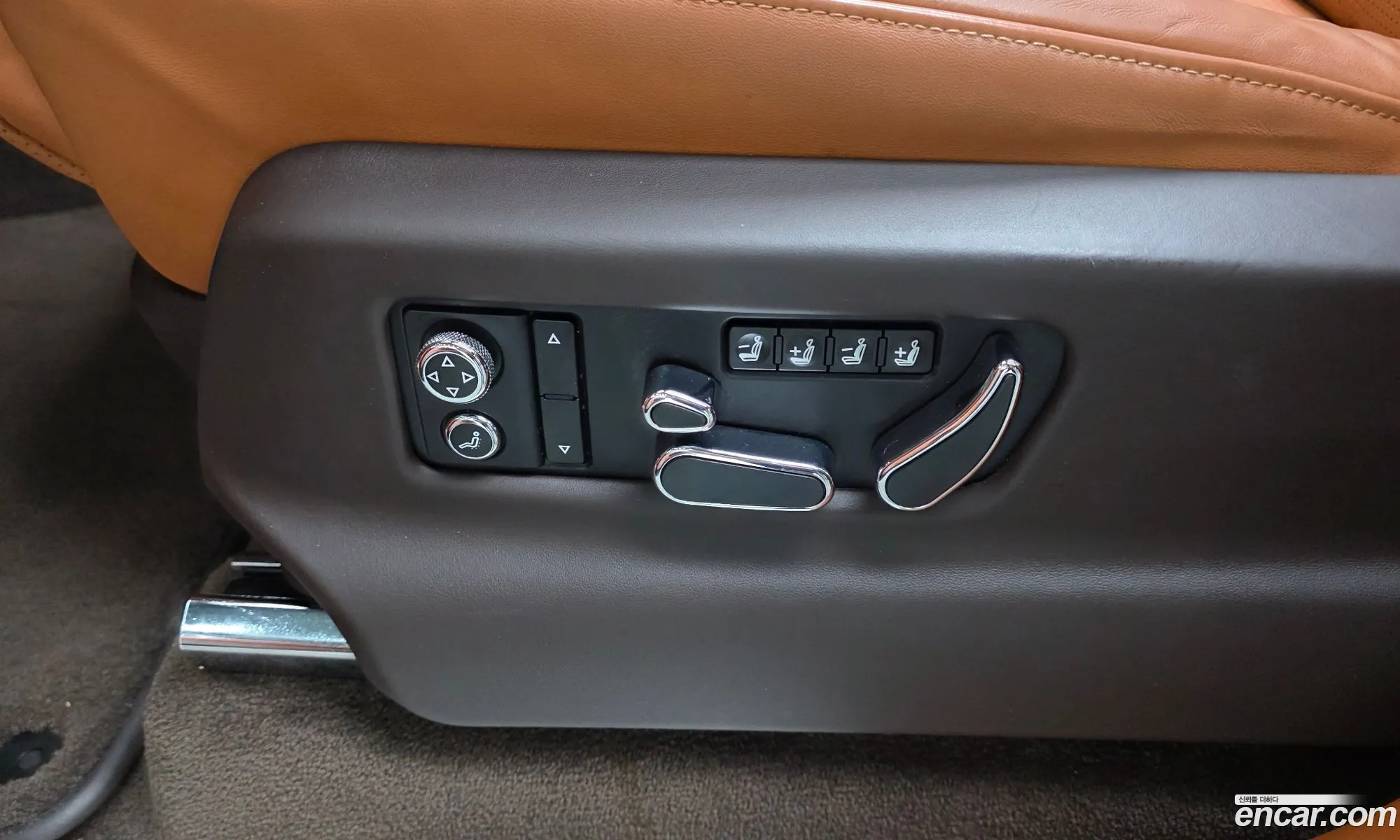 Bentley Bentayga 2019 SJAAM14V3KC027460 — 29