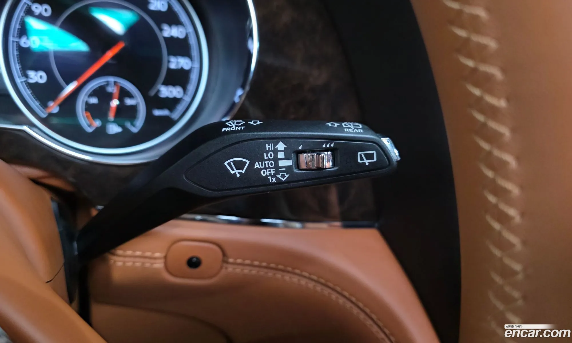 Bentley Bentayga 2019 SJAAM14V3KC027460 — 7