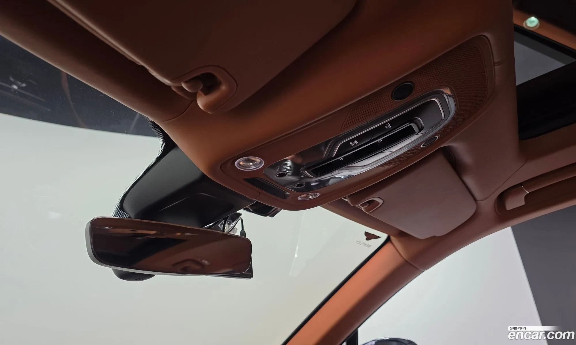 Bentley Bentayga 2019 SJAAM14V3KC027460 — 32