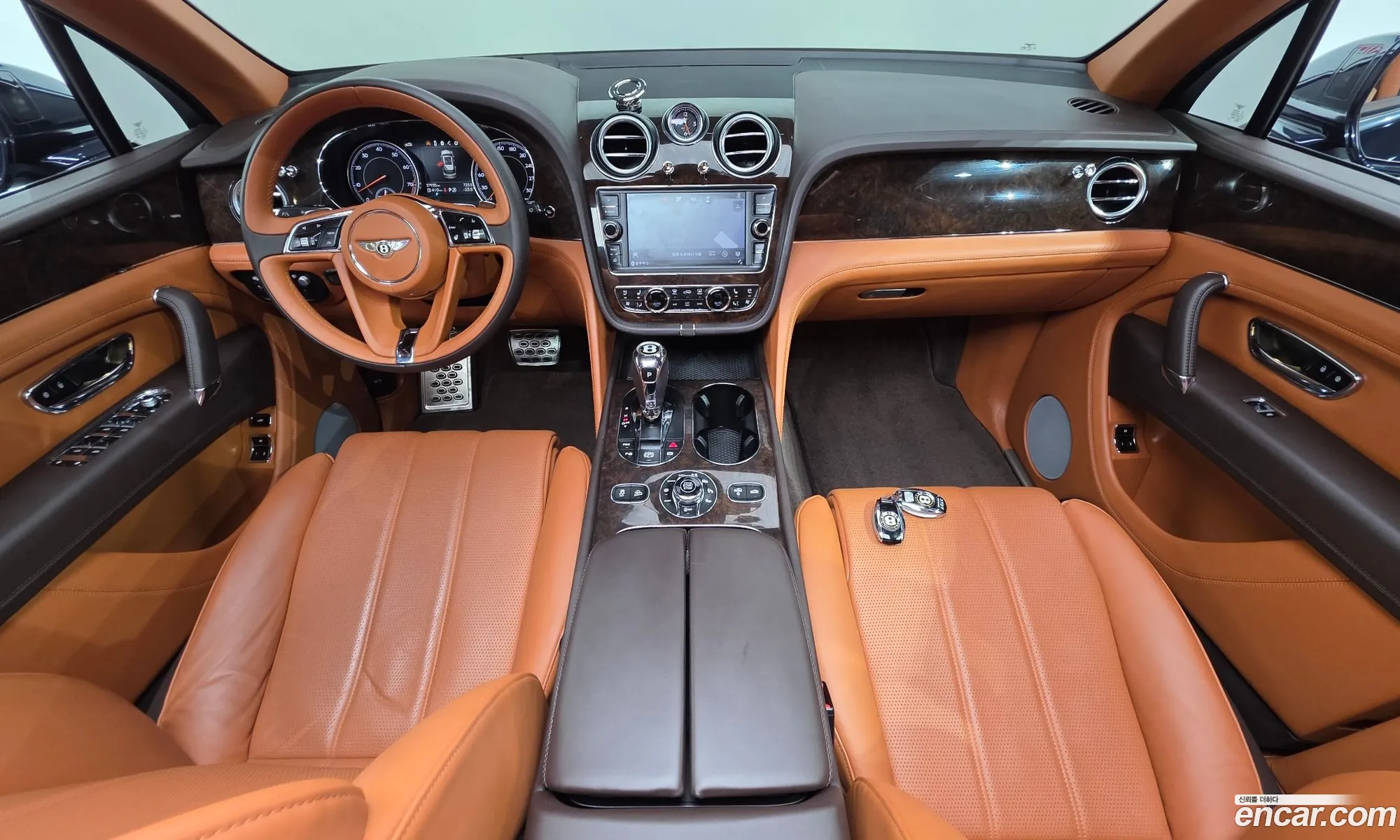 Bentley Bentayga 2019 SJAAM14V3KC027460 — 24