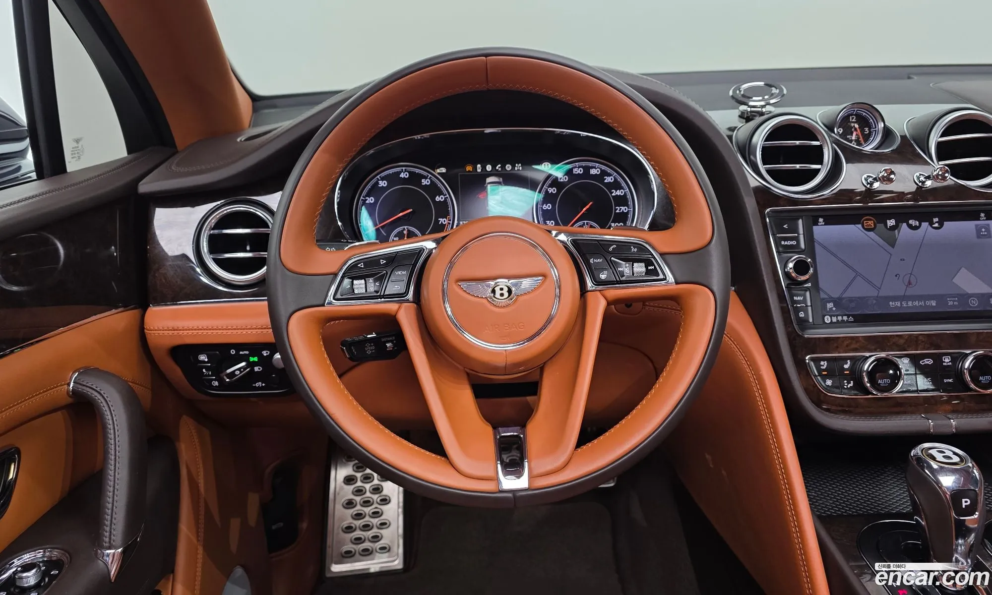 Bentley Bentayga 2019 SJAAM14V3KC027460 — 23