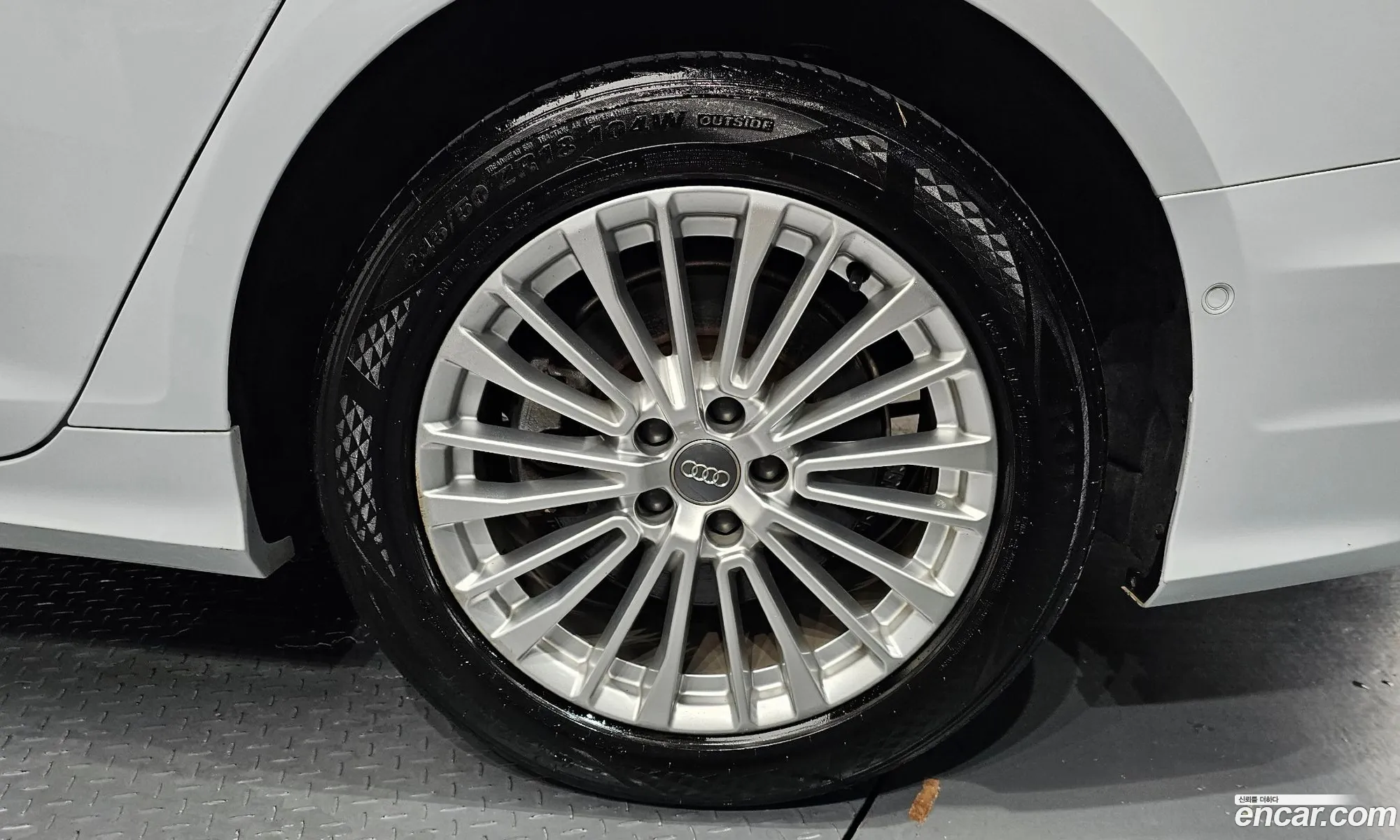 Audi A6 2020 WAUZZZF24LN073578 — 32