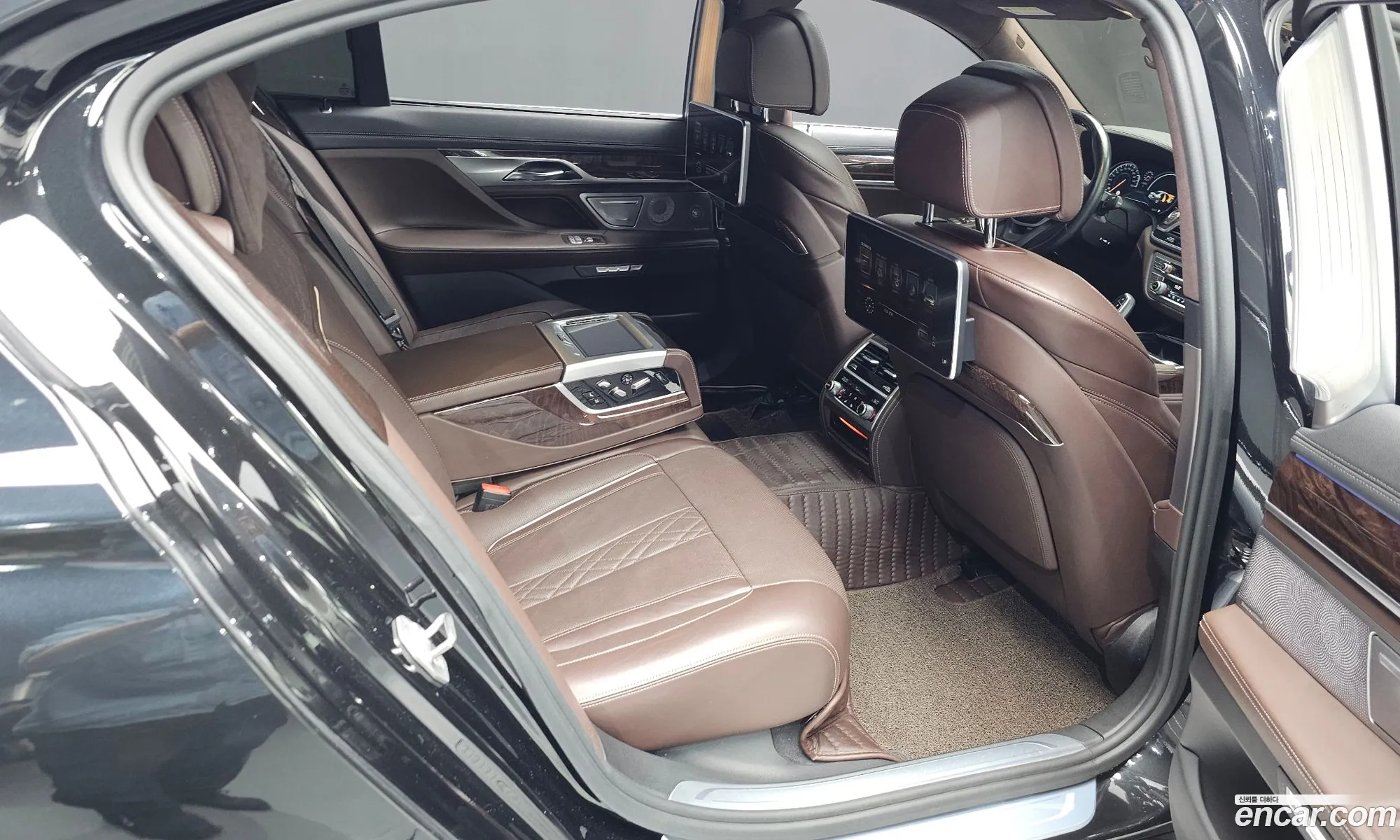 BMW 7 Series 2017 WBA7F210 — 17