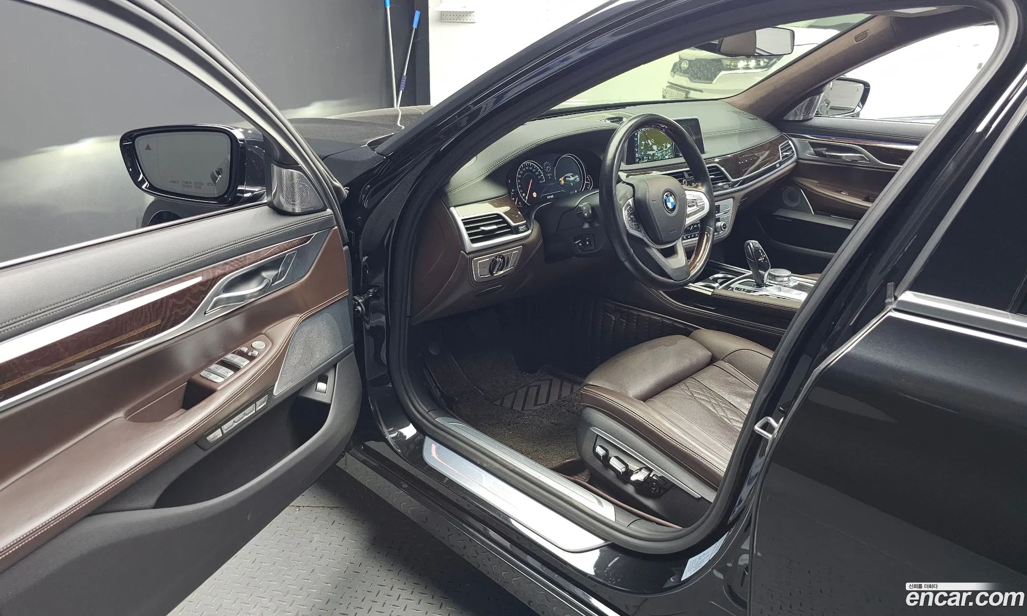 BMW 7 Series 2017 WBA7F210 — 13