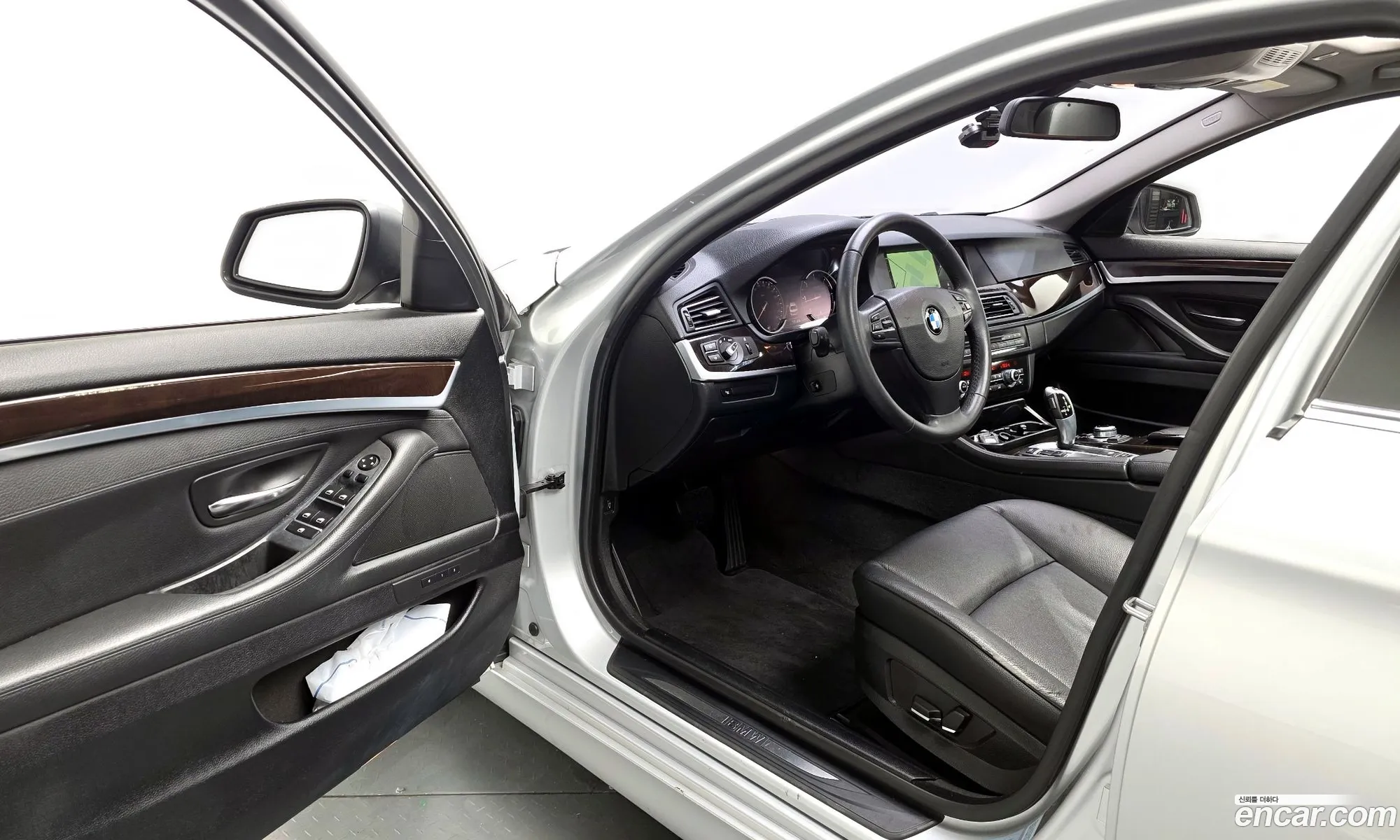 BMW 5 Series 2013 WBAXA1105DDX29316 — 12