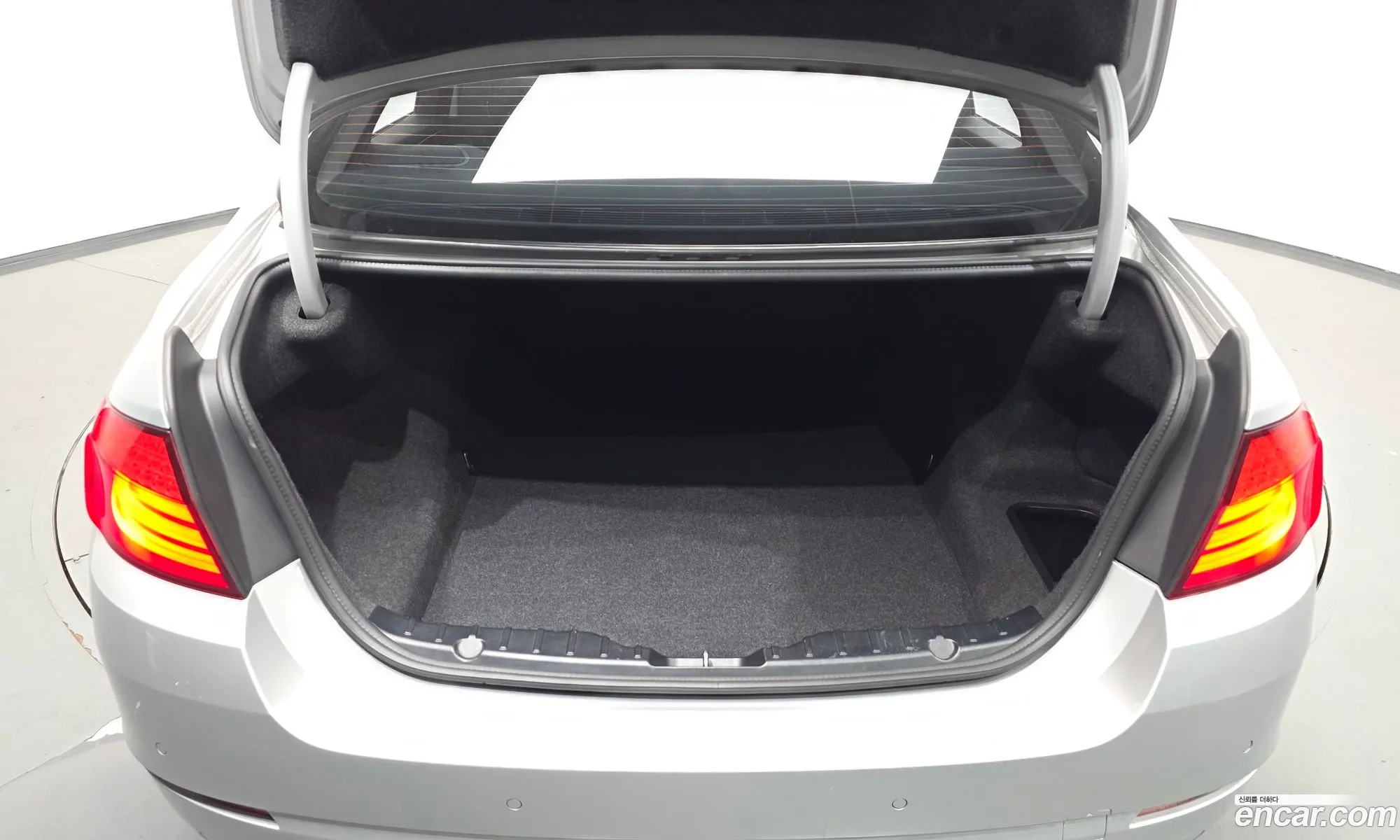 BMW 5 Series 2013 WBAXA1105DDX29316 — 4