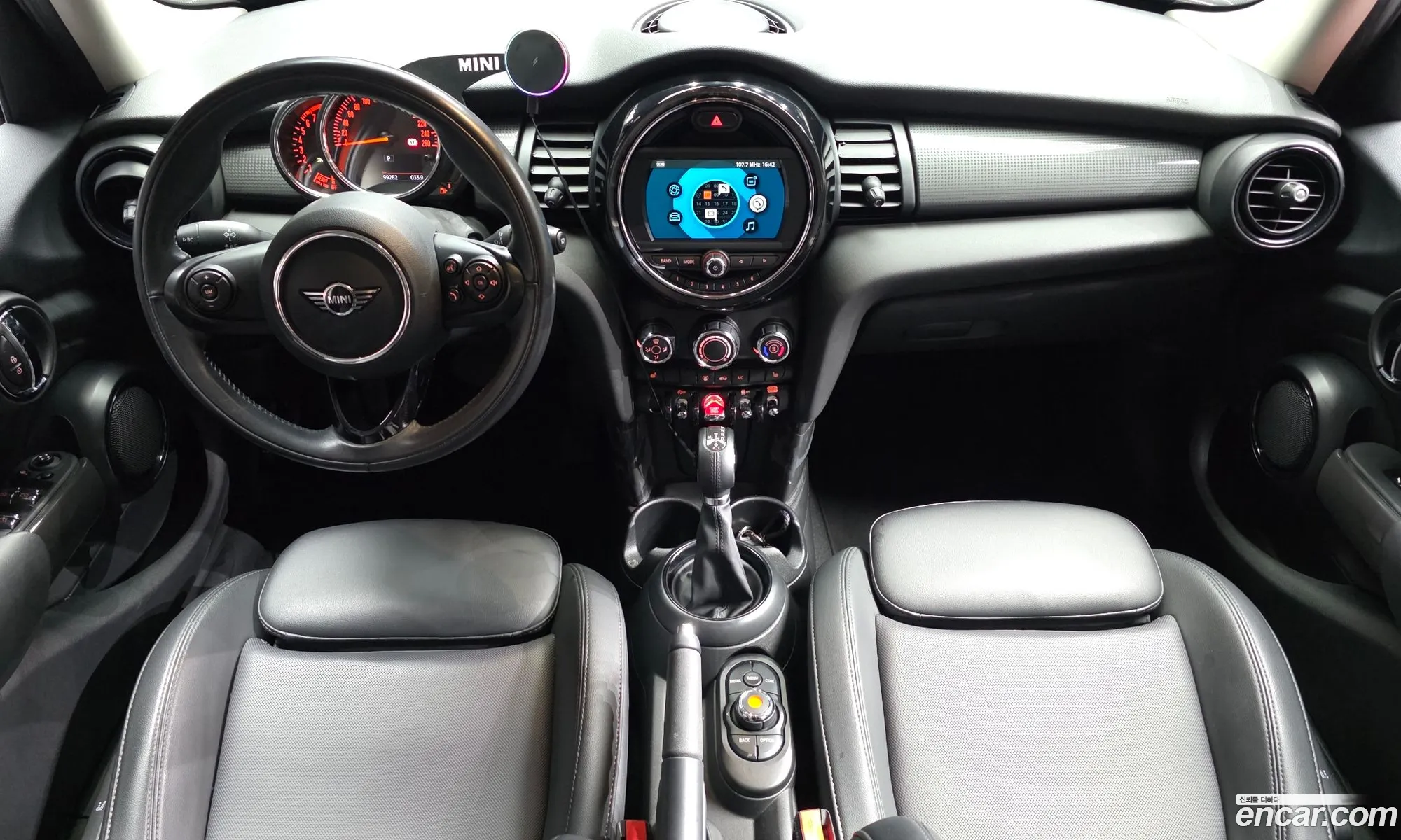 Mini Cooper 2018 WMWXU1104K2H34381 — 2