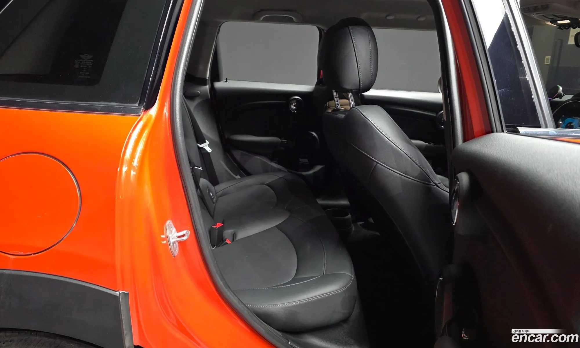 Mini Cooper 2018 WMWXU1104K2H34381 — 24